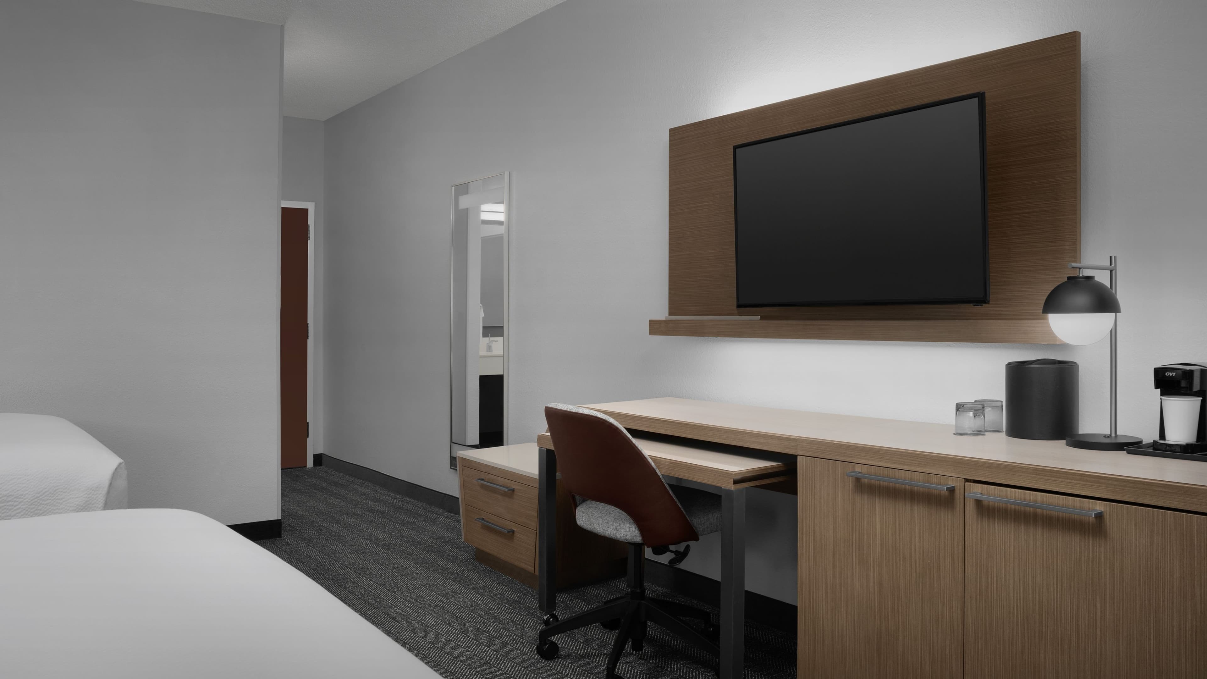 Standard Queen Queen - Image 2