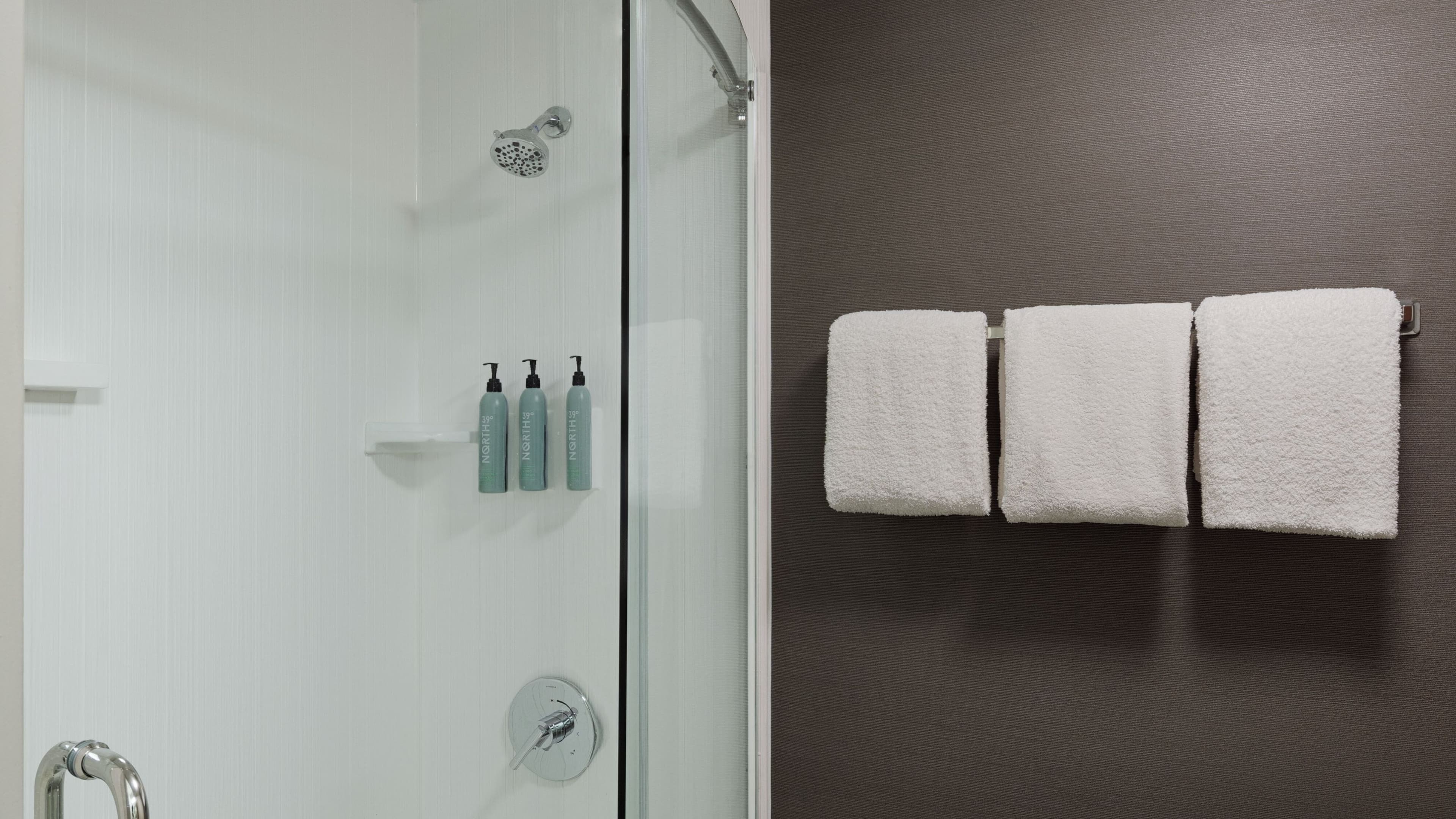 Holiday Inn Express & Suites Dayton South - I-675 — 11