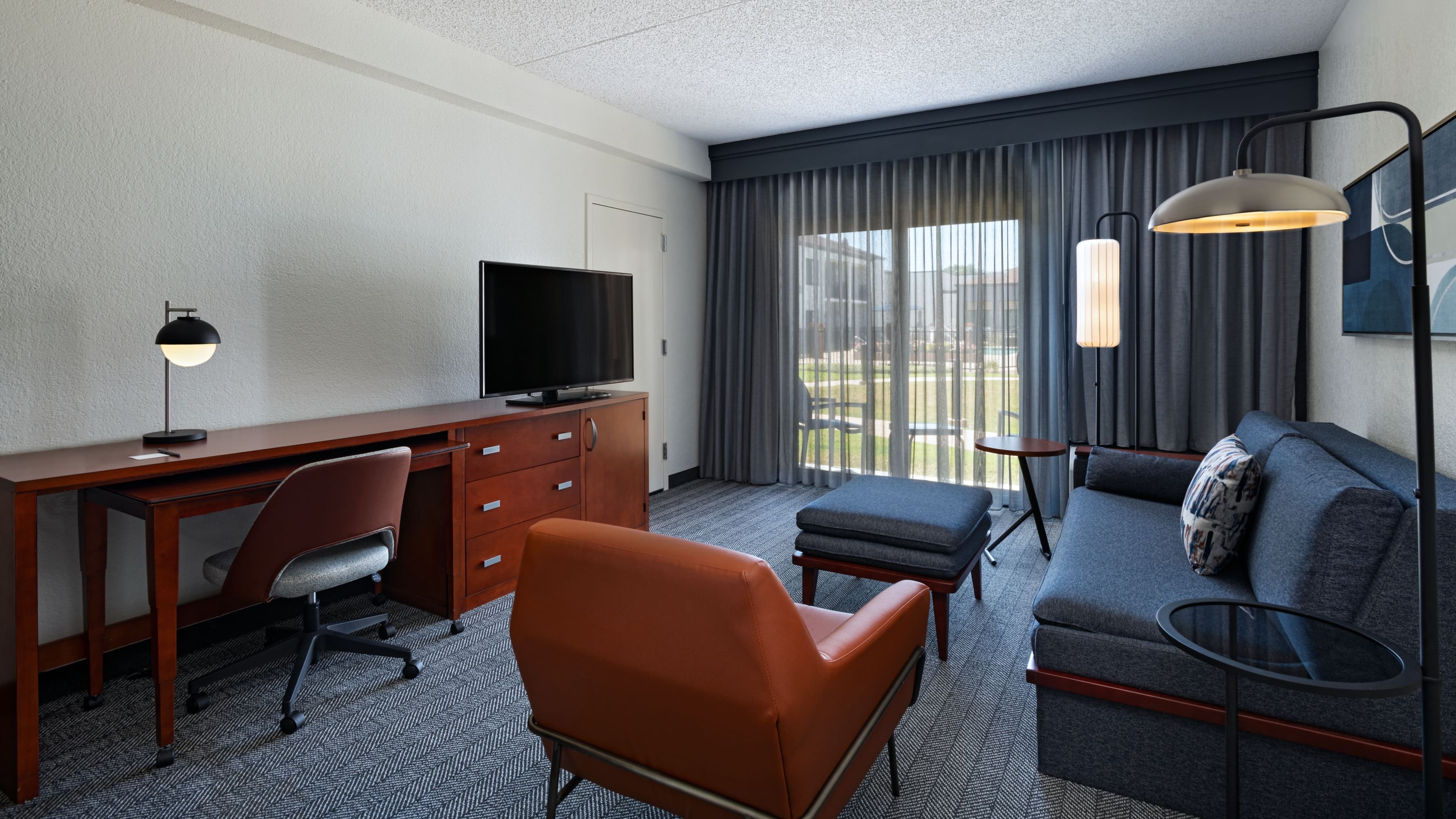 1 Bedroom Suite - Image 3