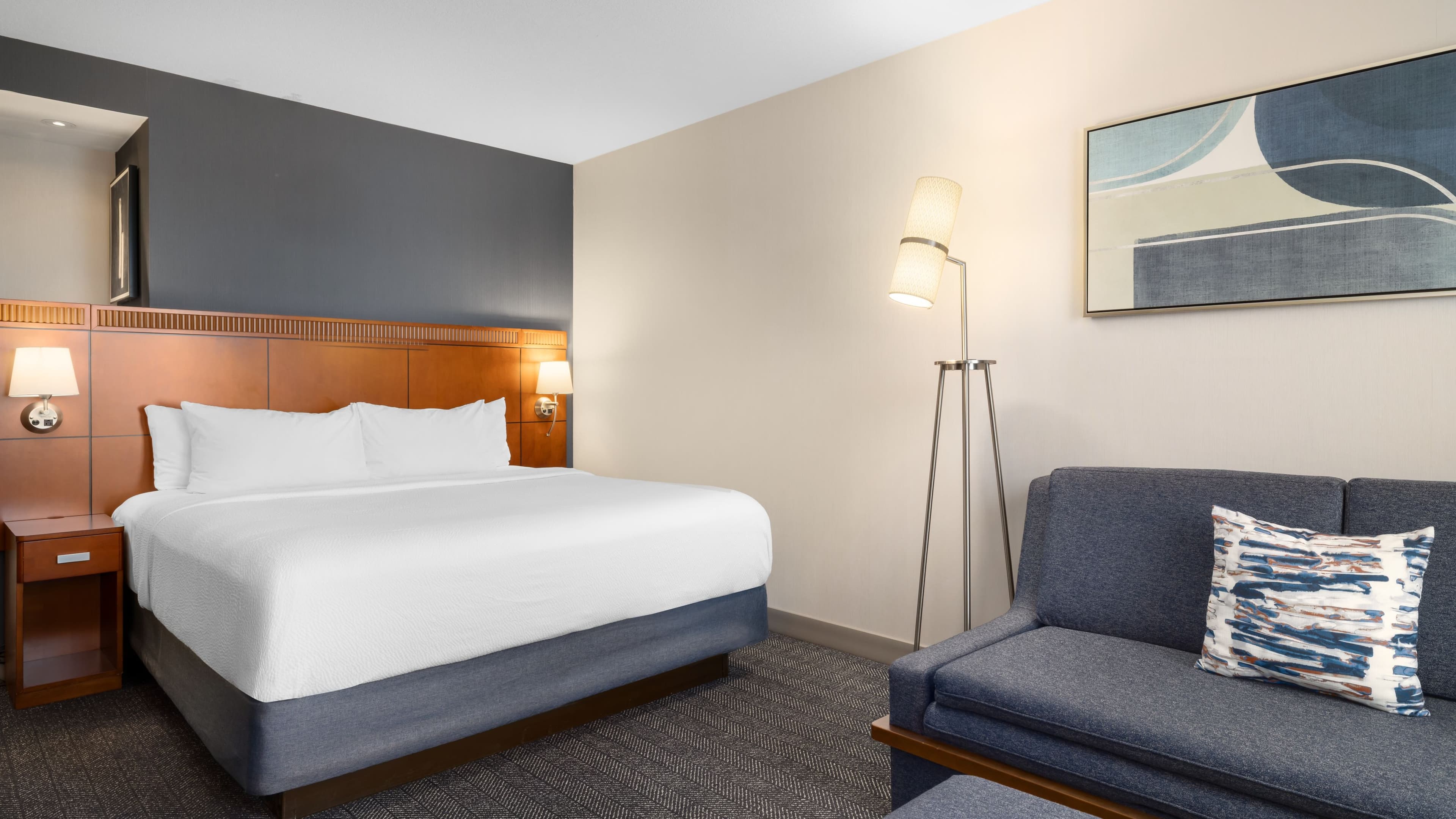 Staybridge Suites Des Moines North - Ankeny - Image 5