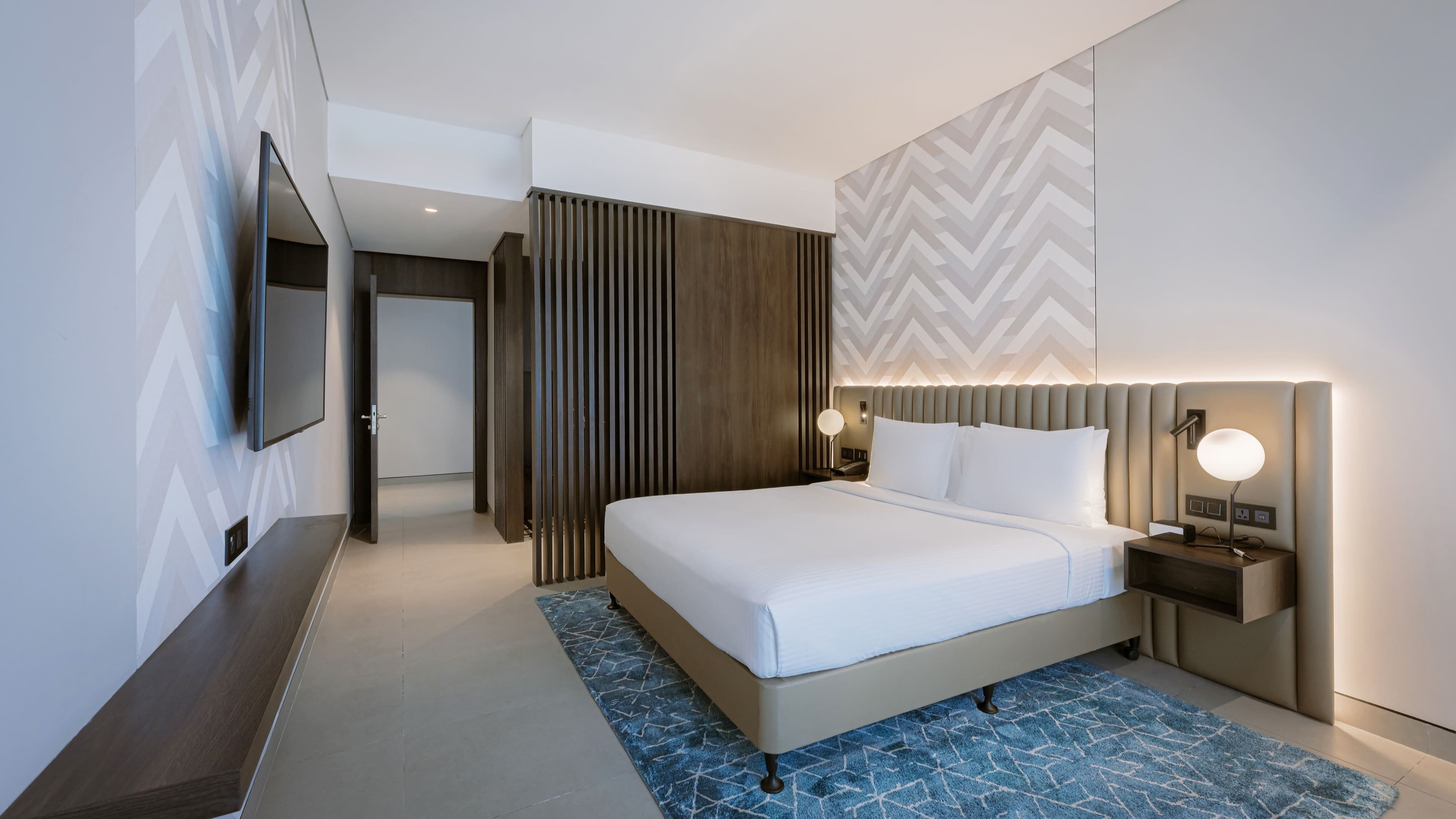 Courtyard World Trade Centre, Dubai — 11