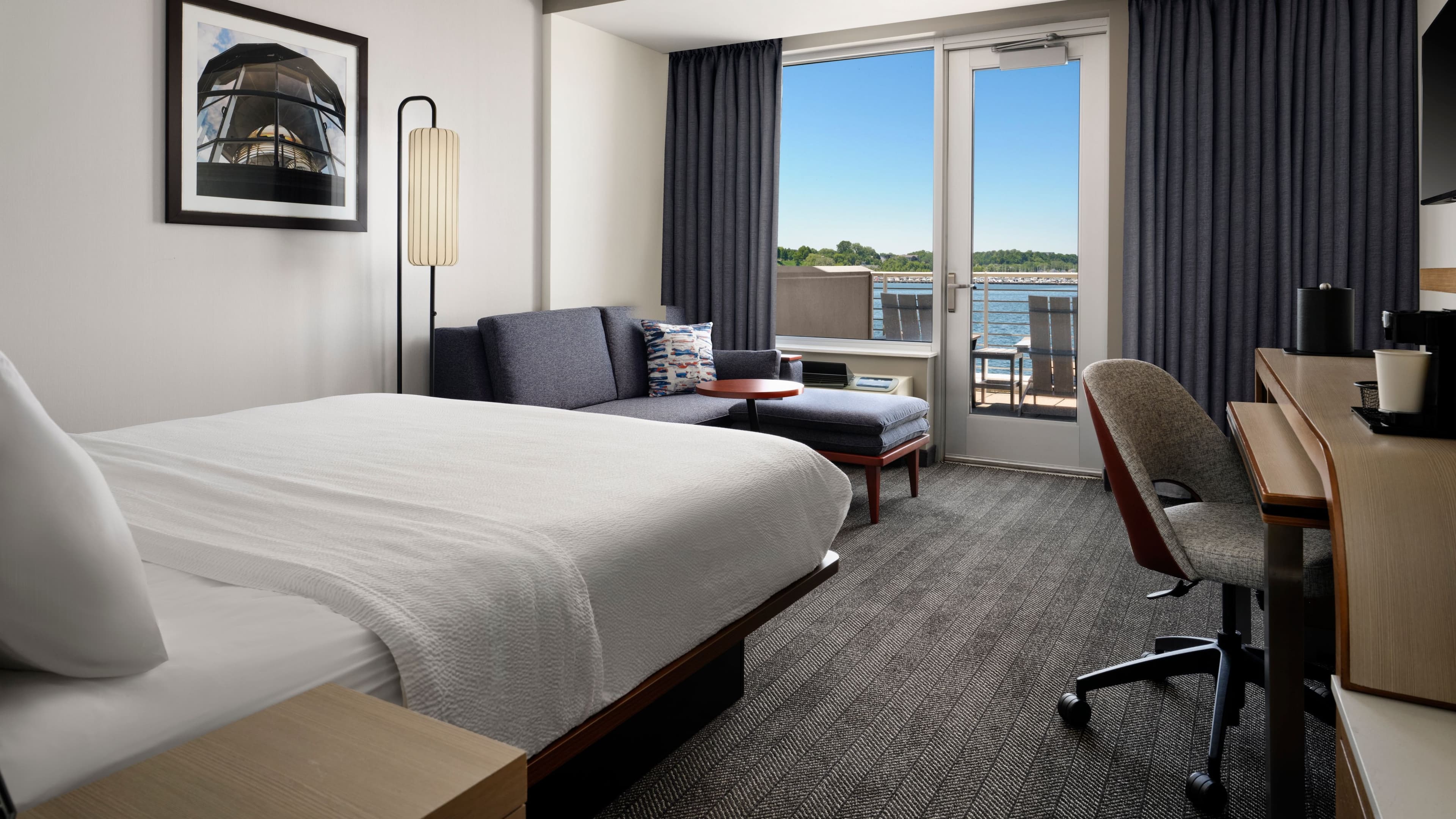 Courtyard Erie Bayfront — 69