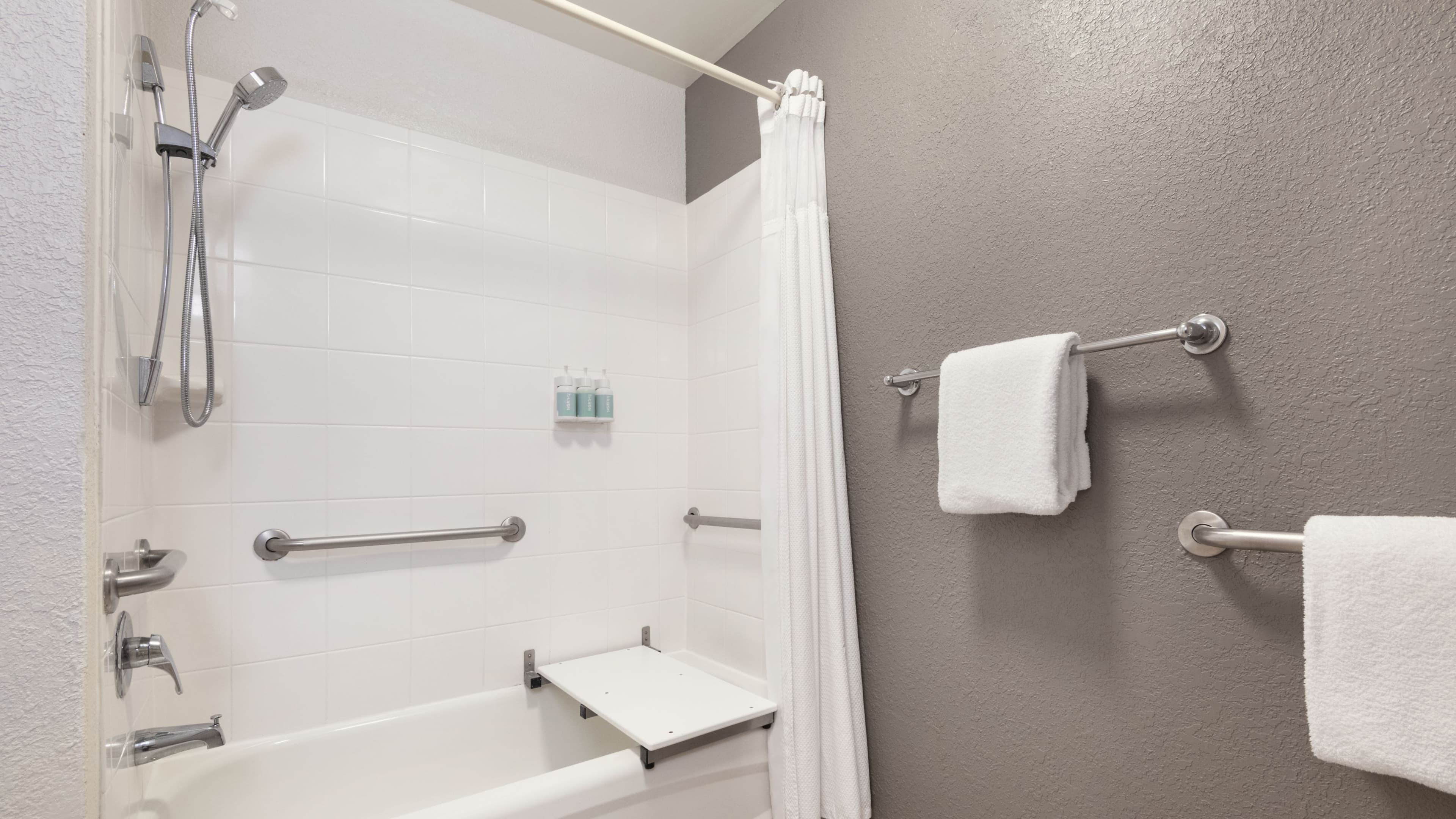 Holiday Inn Express & Suites Ft Lauderdale N - Exec Airport — 10