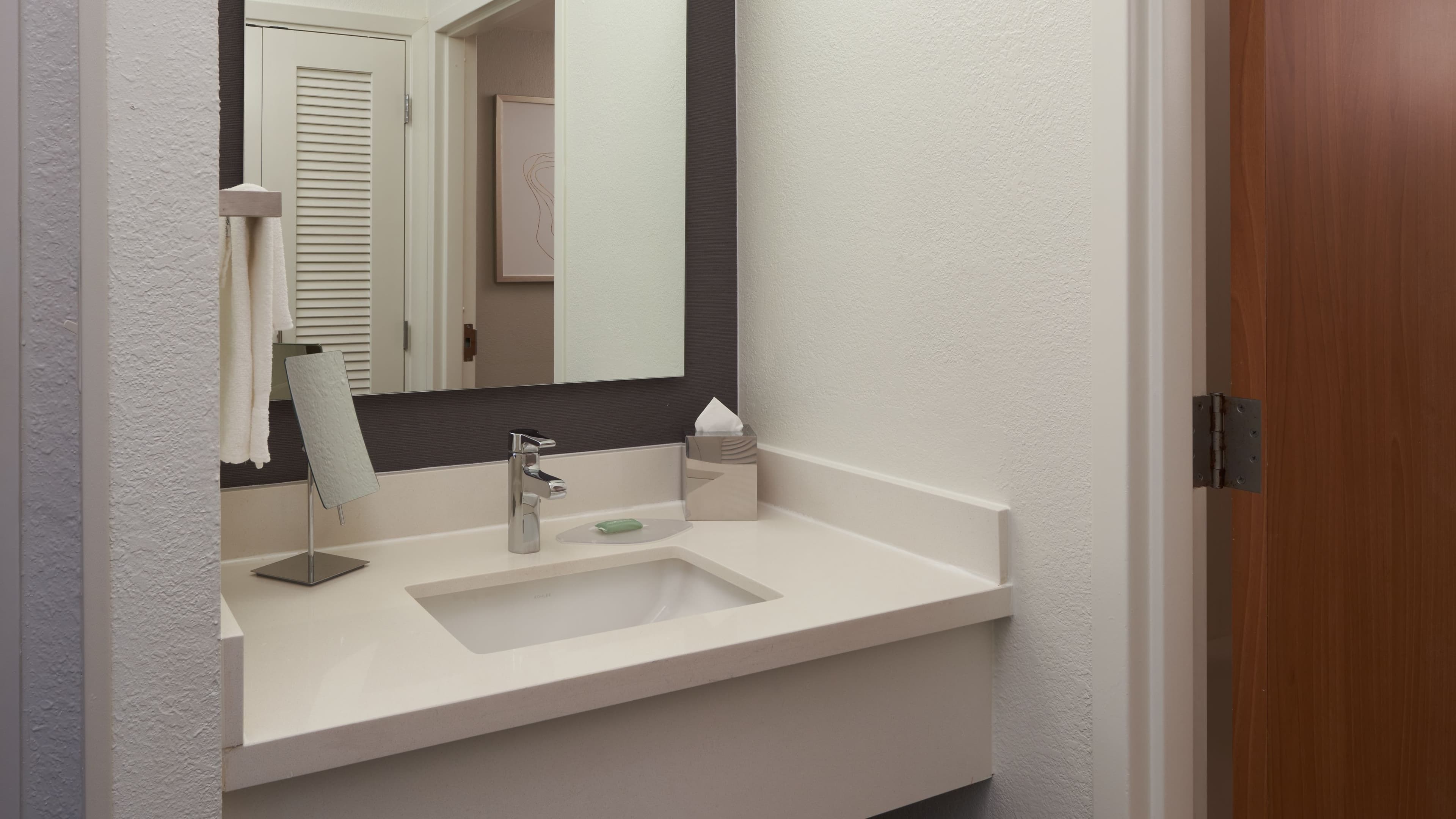 Holiday Inn Express & Suites Ft Lauderdale N - Exec Airport — 7