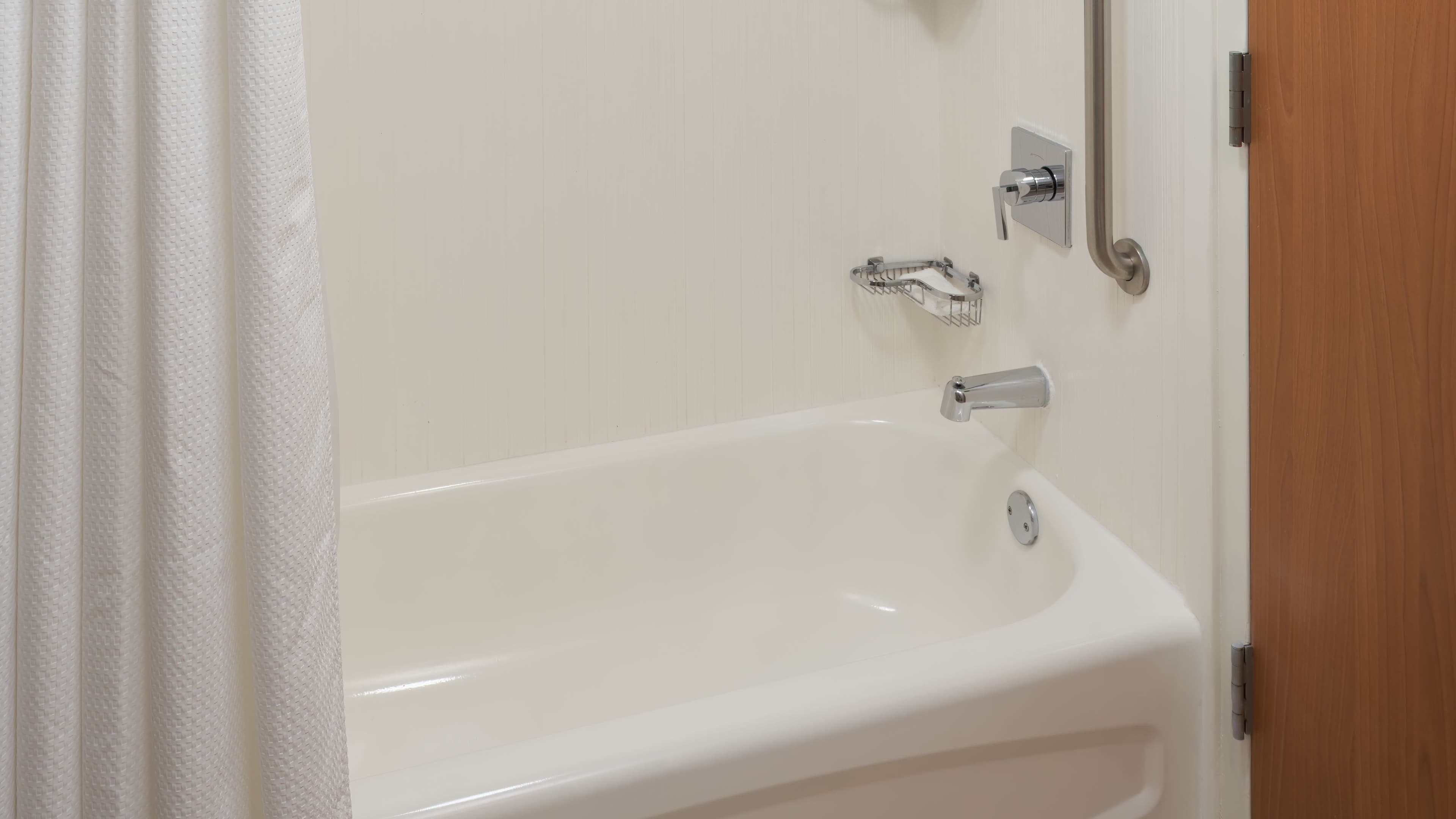 Holiday Inn Express & Suites Ft Lauderdale N - Exec Airport — 8