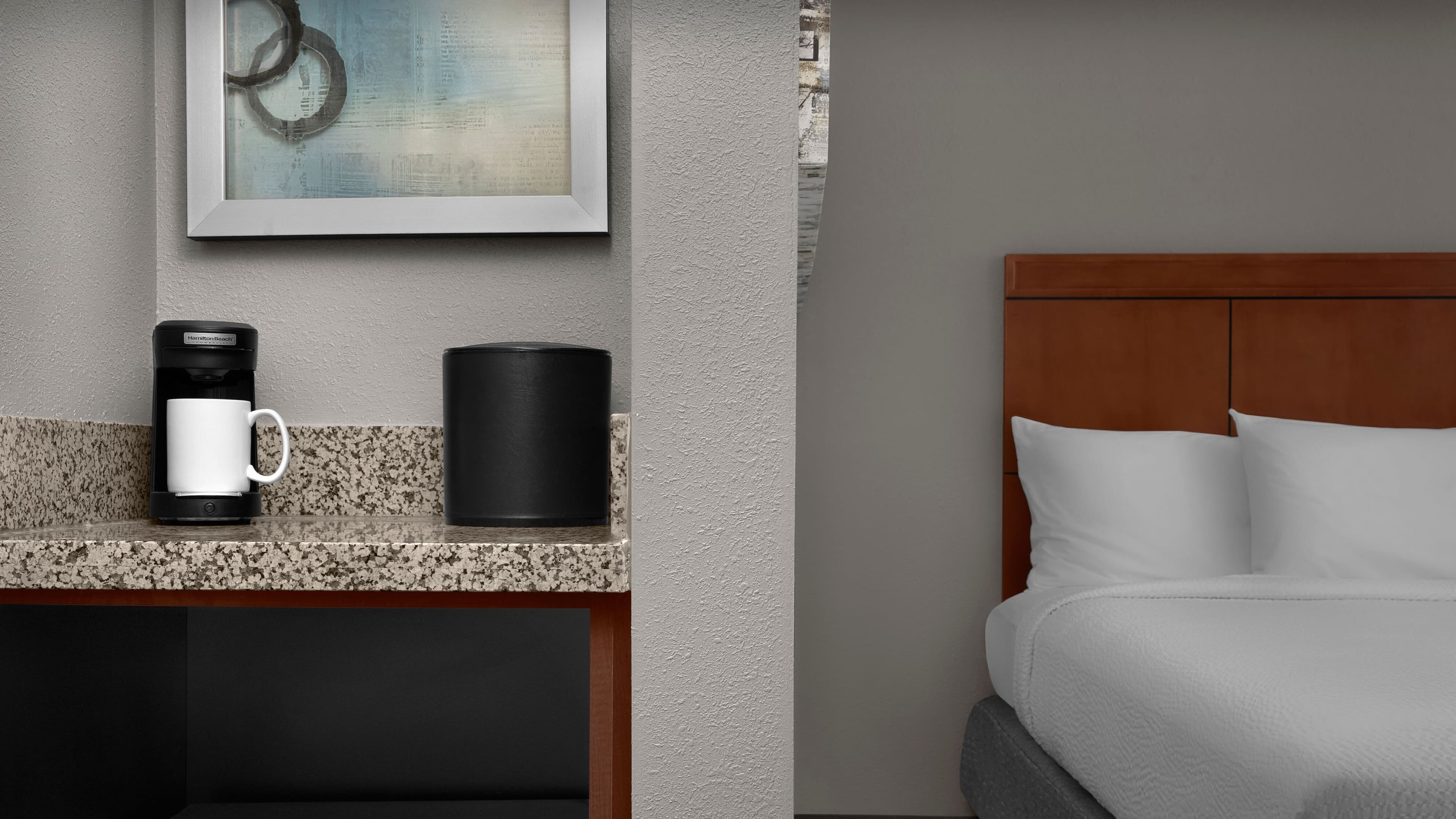 Courtyard Greensboro Airport - Image 4