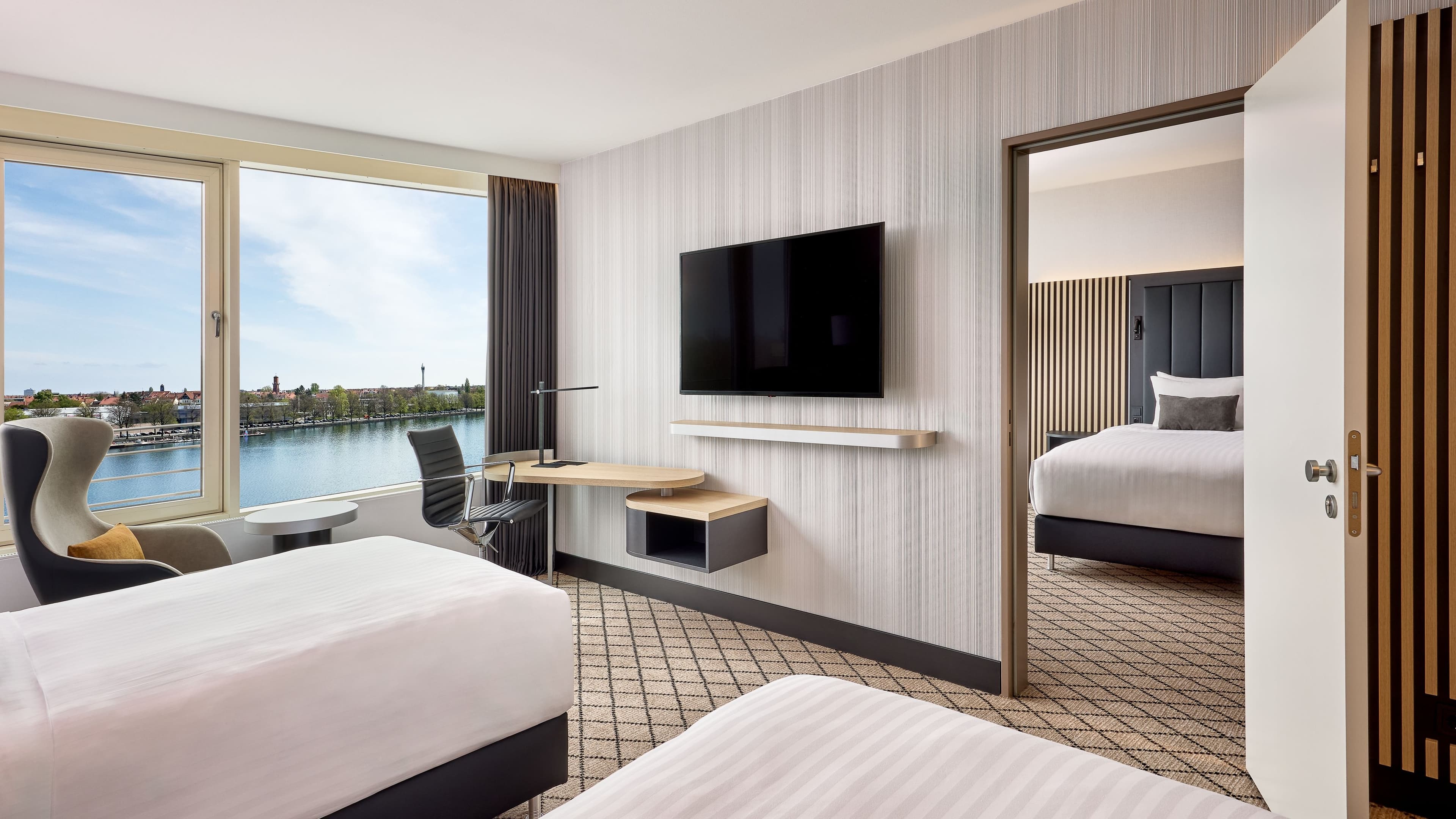 Courtyard Hannover Maschsee - Image 3