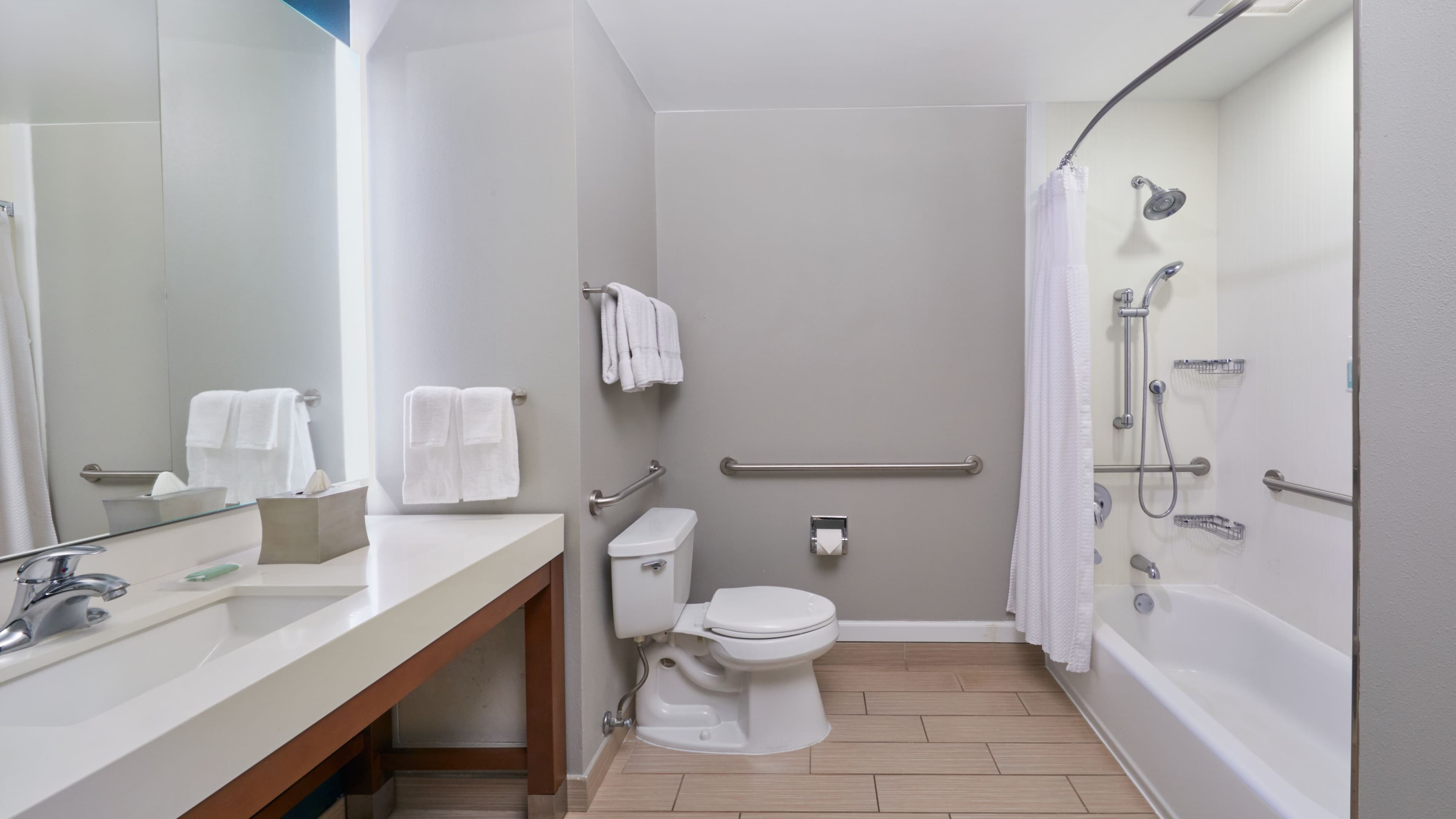 Accessible Guest room - Image 4