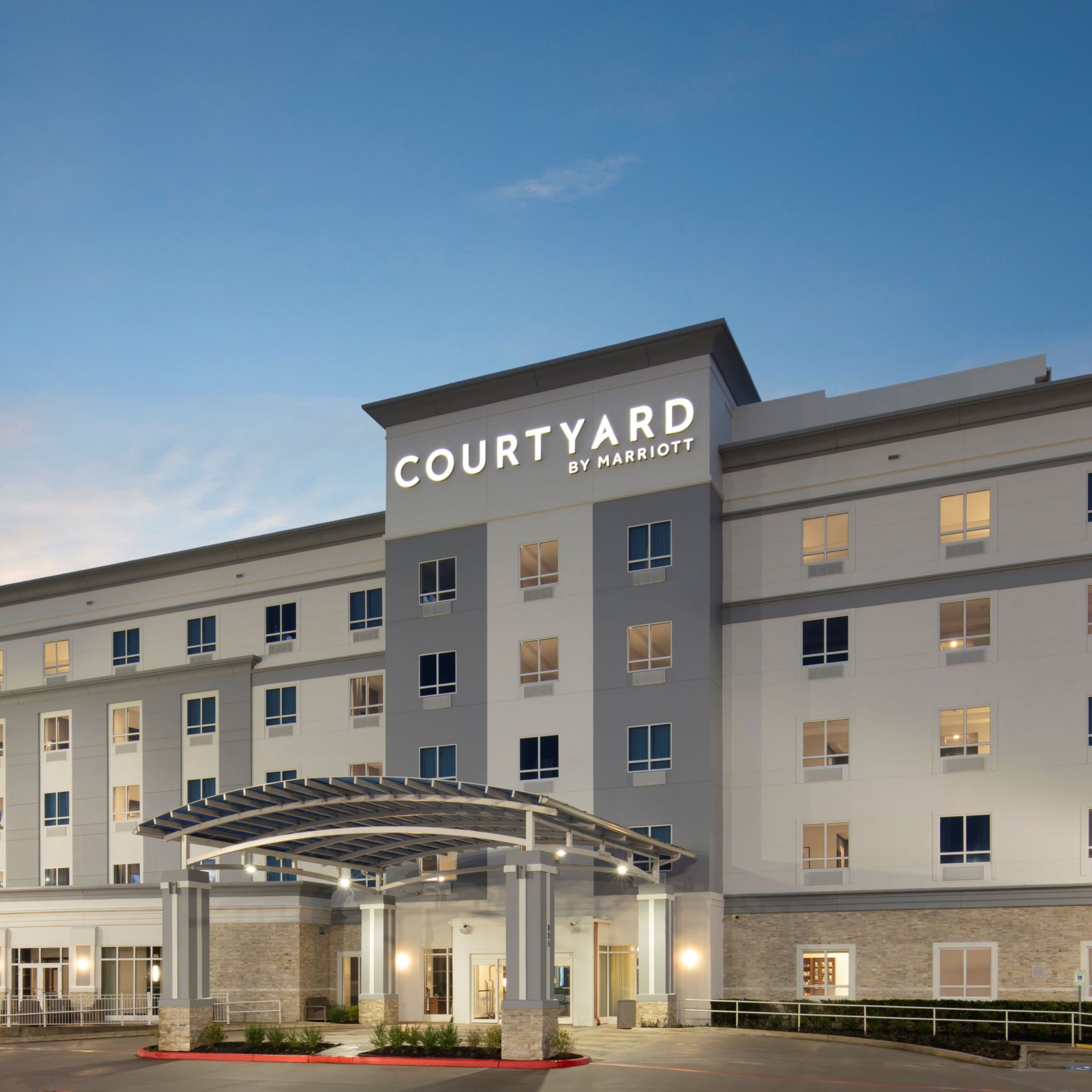 Courtyard Houston Kemah - Image 1