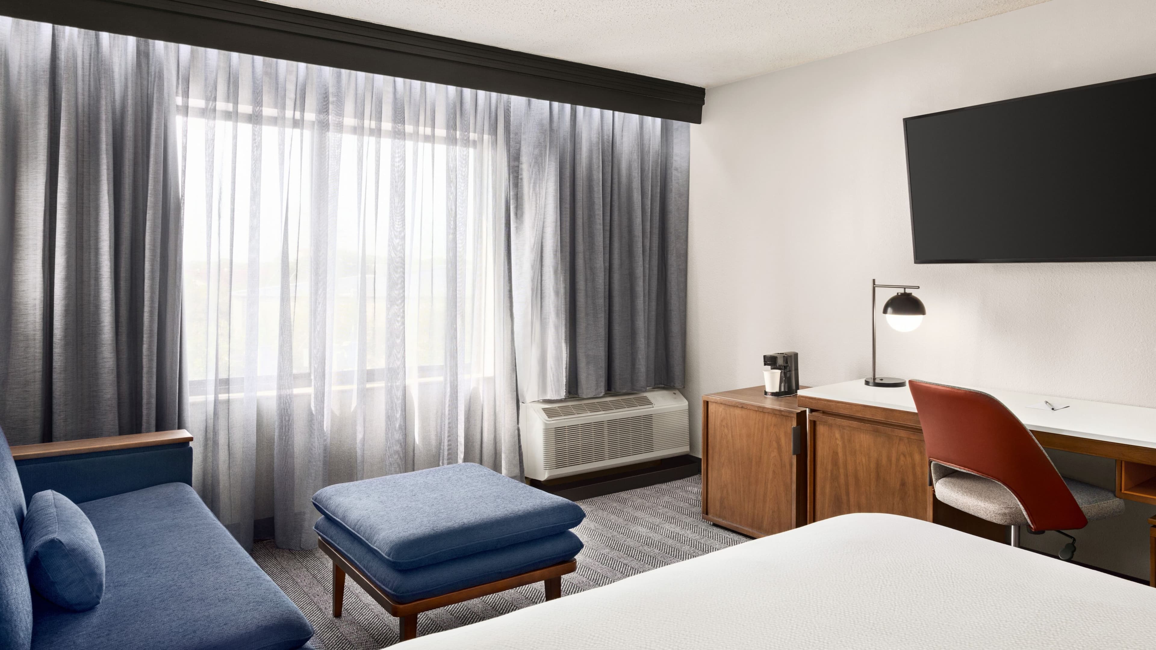 Courtyard Houston Sugar Land/Stafford - Image 4