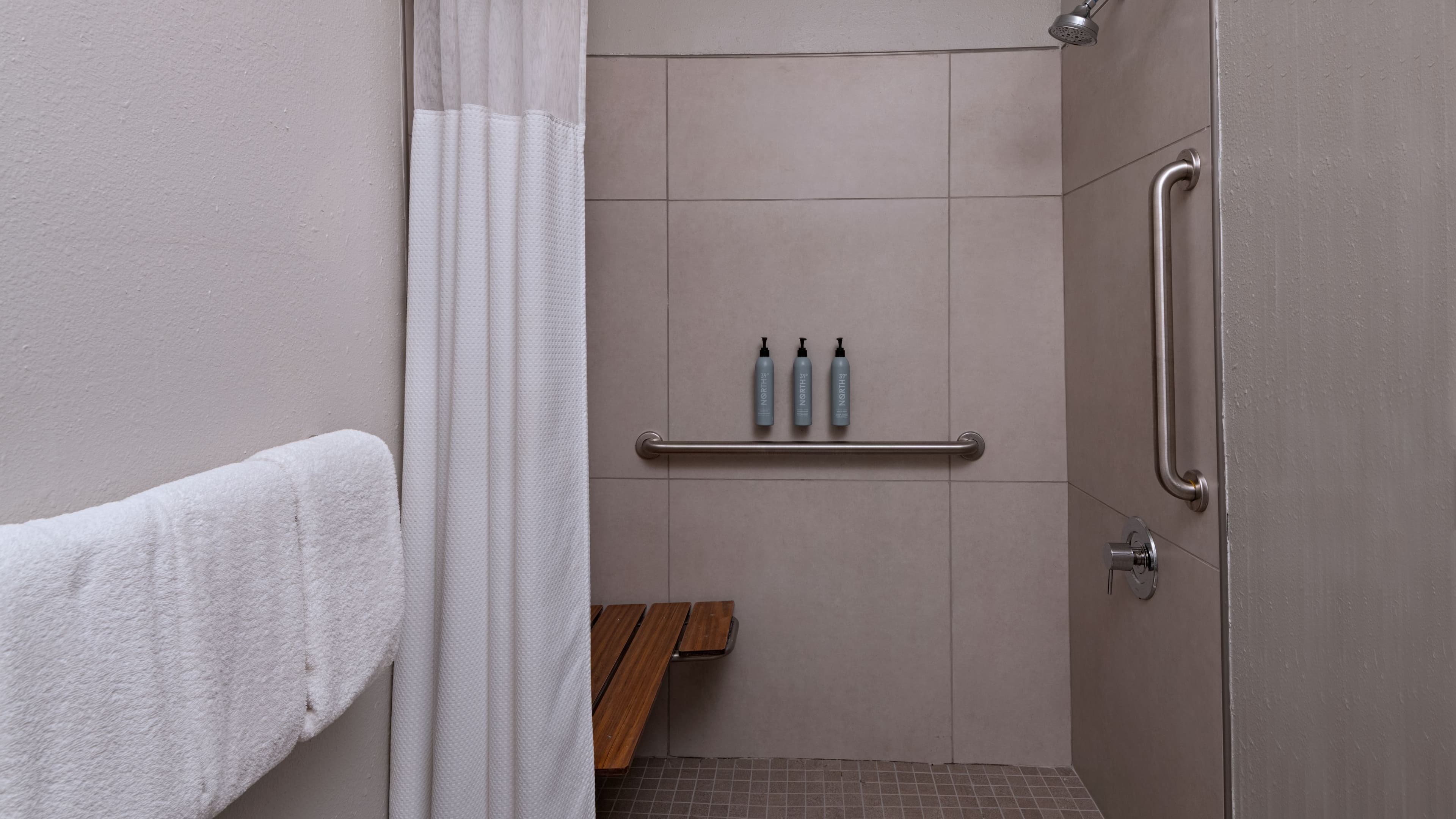King Guestroom - Image 6