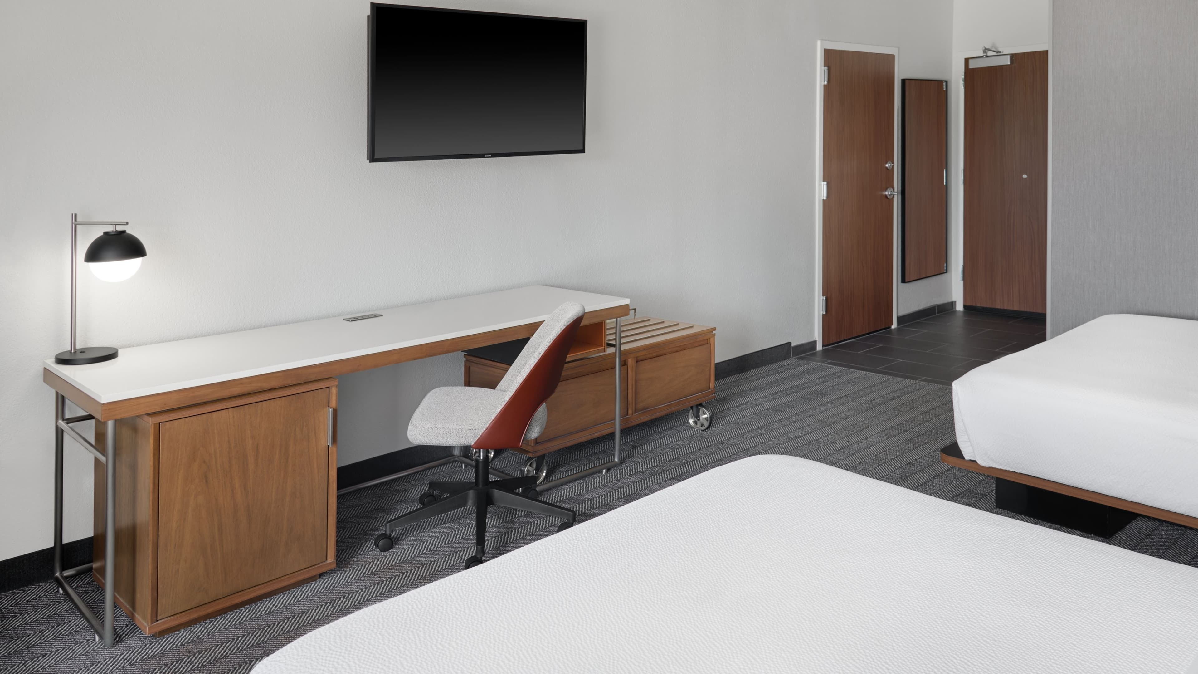 Standard Two Double Room - Image 6