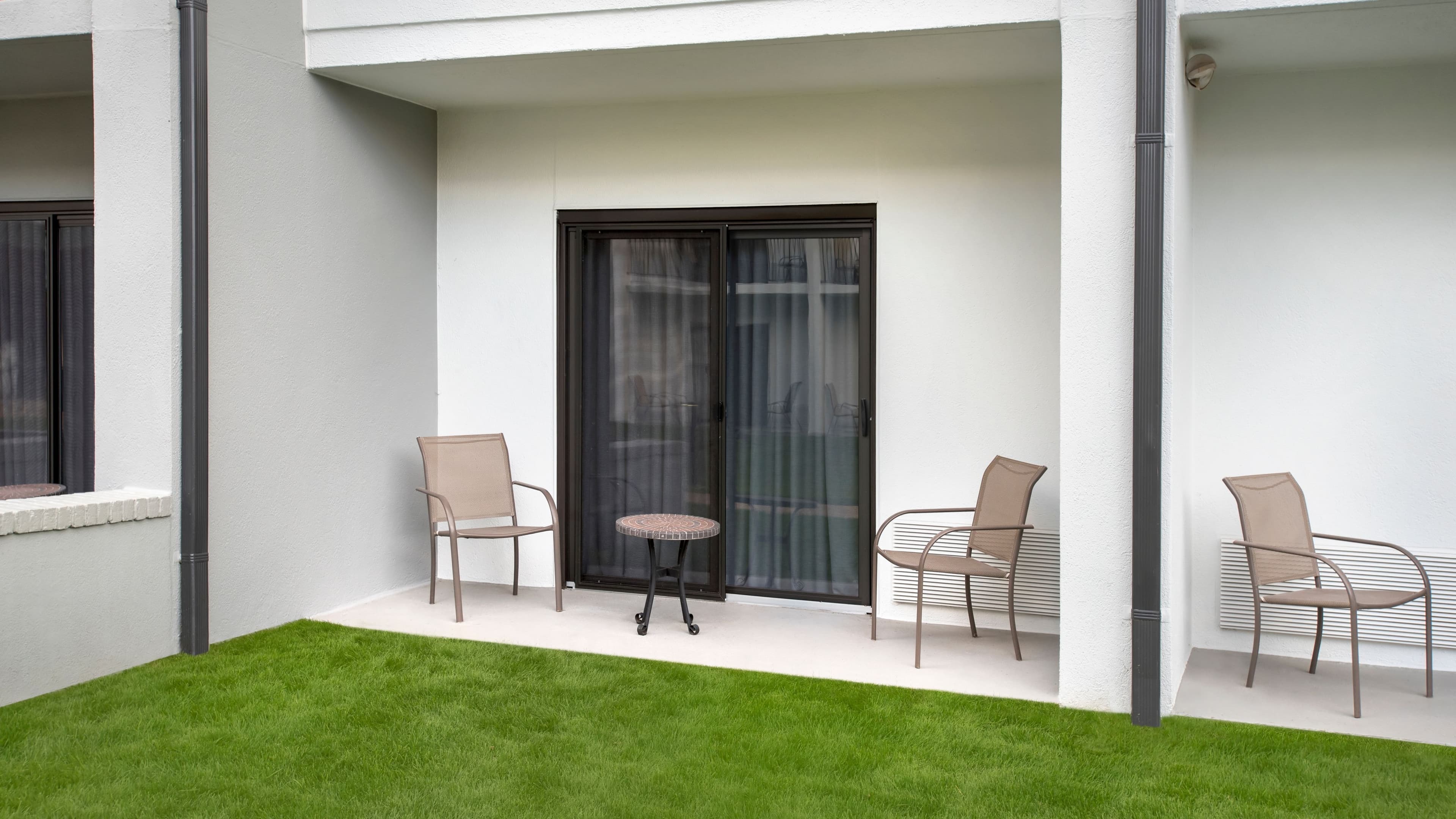 Courtyard New Haven Wallingford — 15