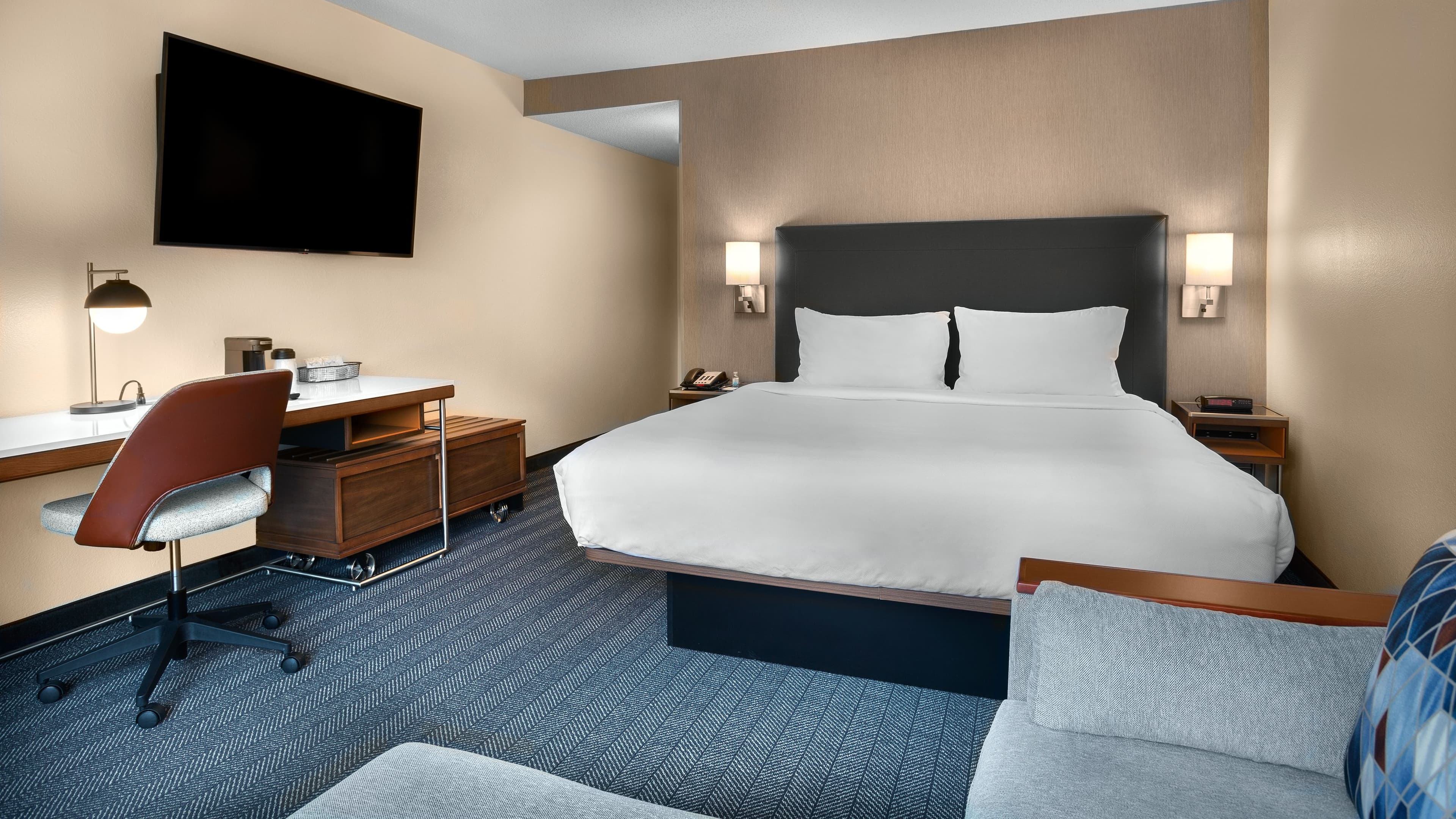 Courtyard Winston-Salem Hanes Mall - Image 4