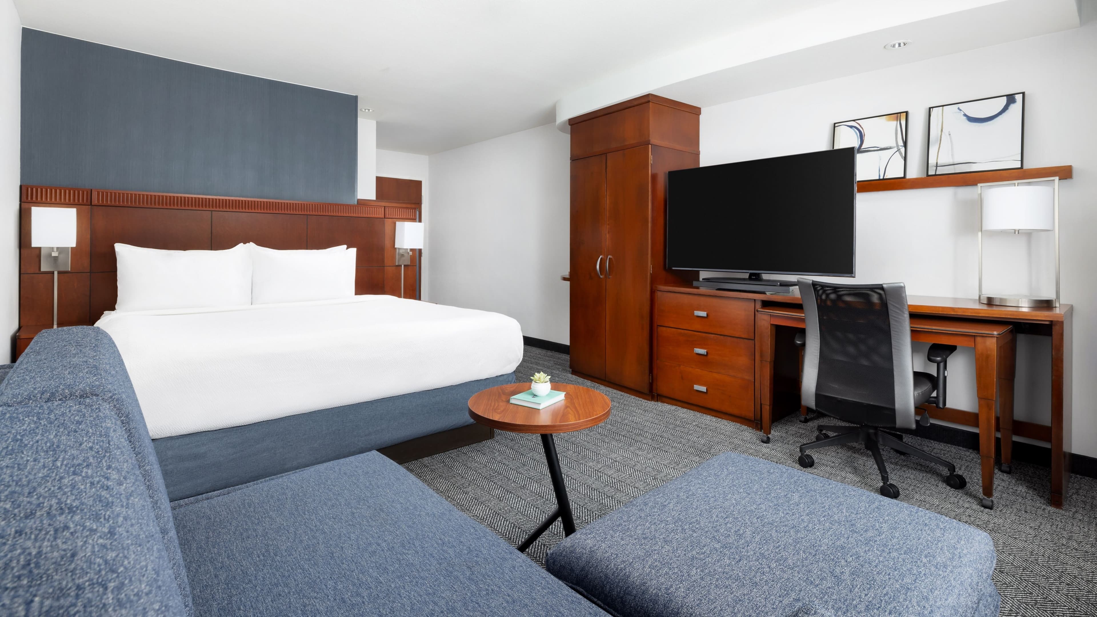 Courtyard By Marriott Las Vegas Stadium Area - Image 4