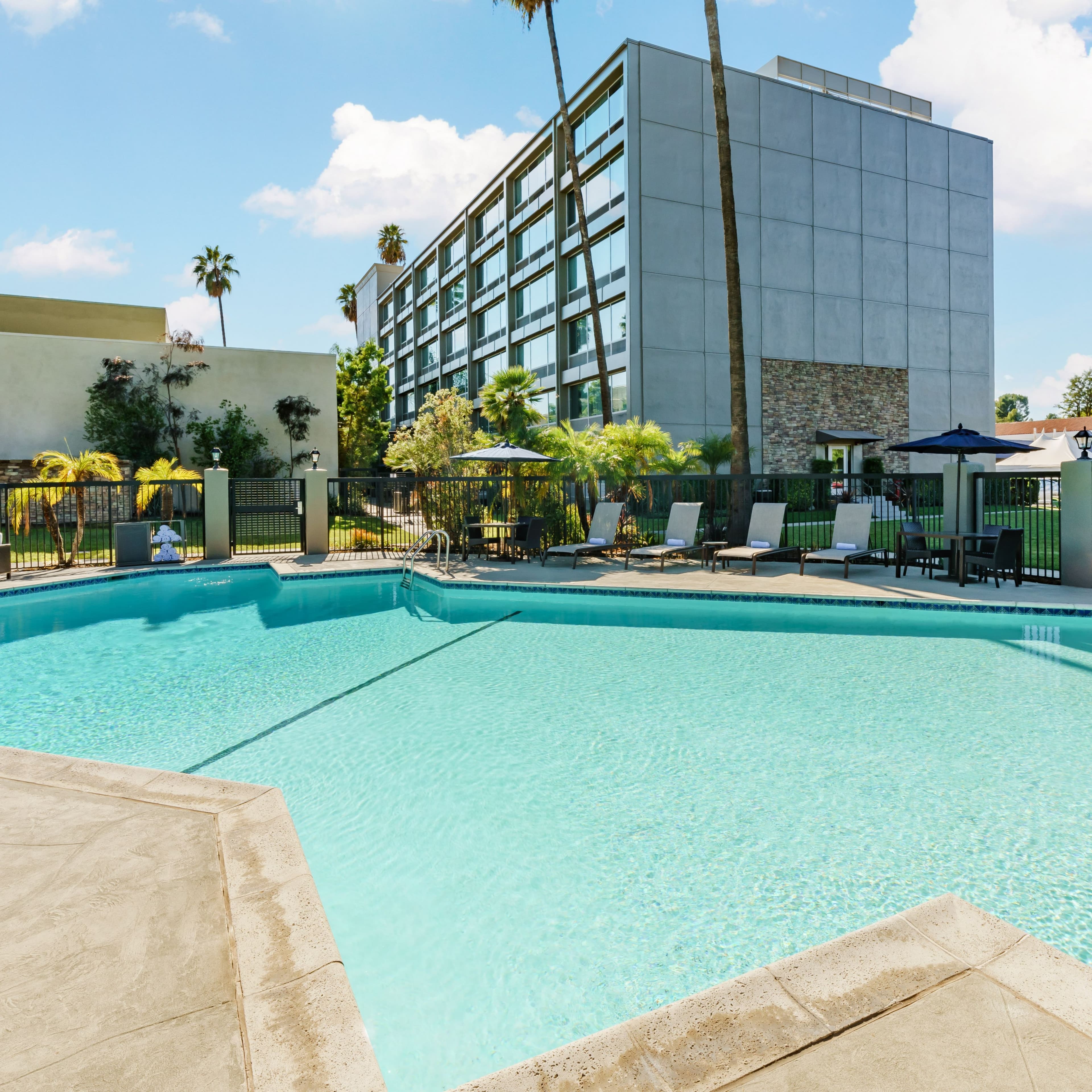 Courtyard Los Angeles Woodland Hills