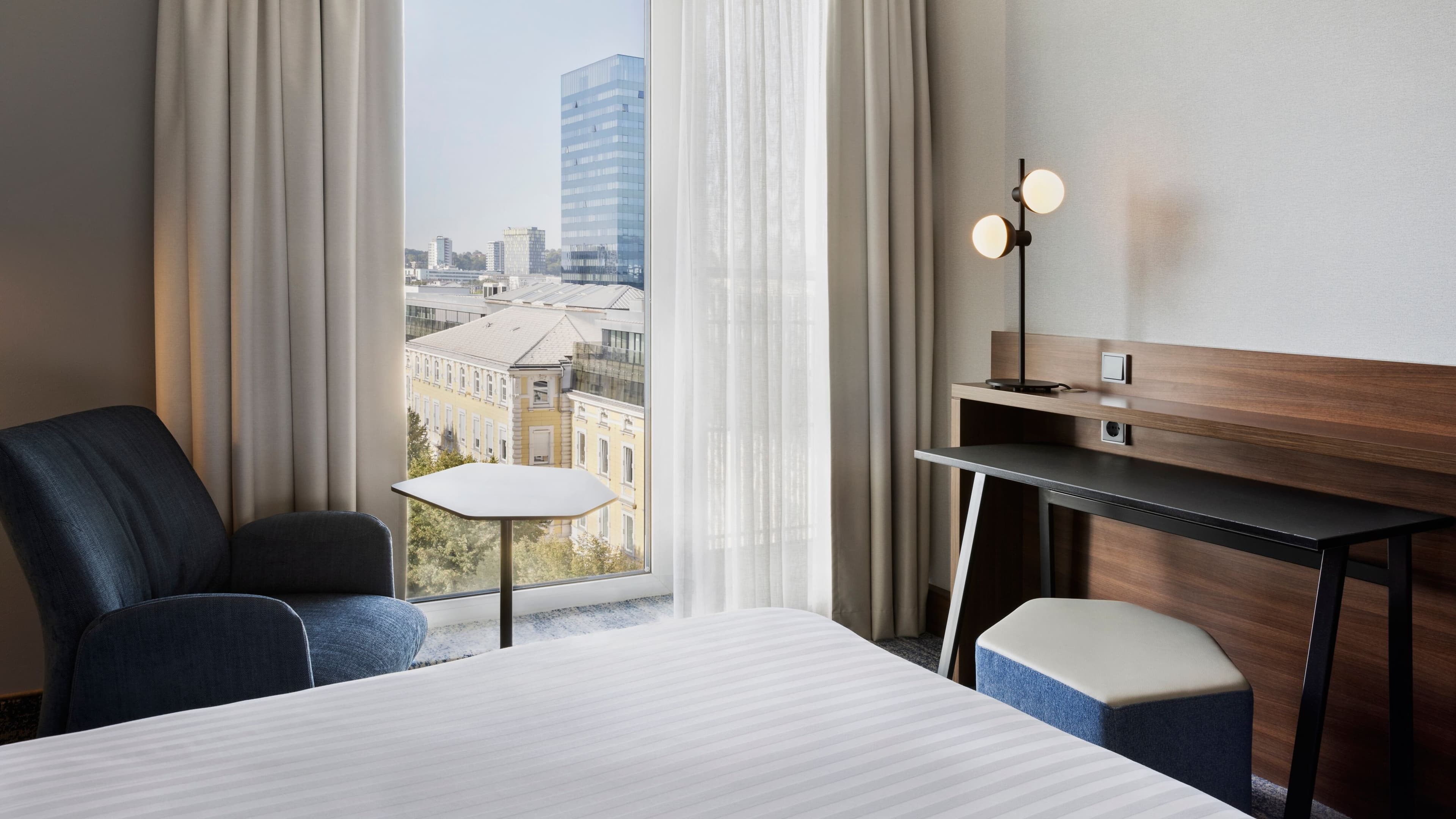 Courtyard Linz - Image 4