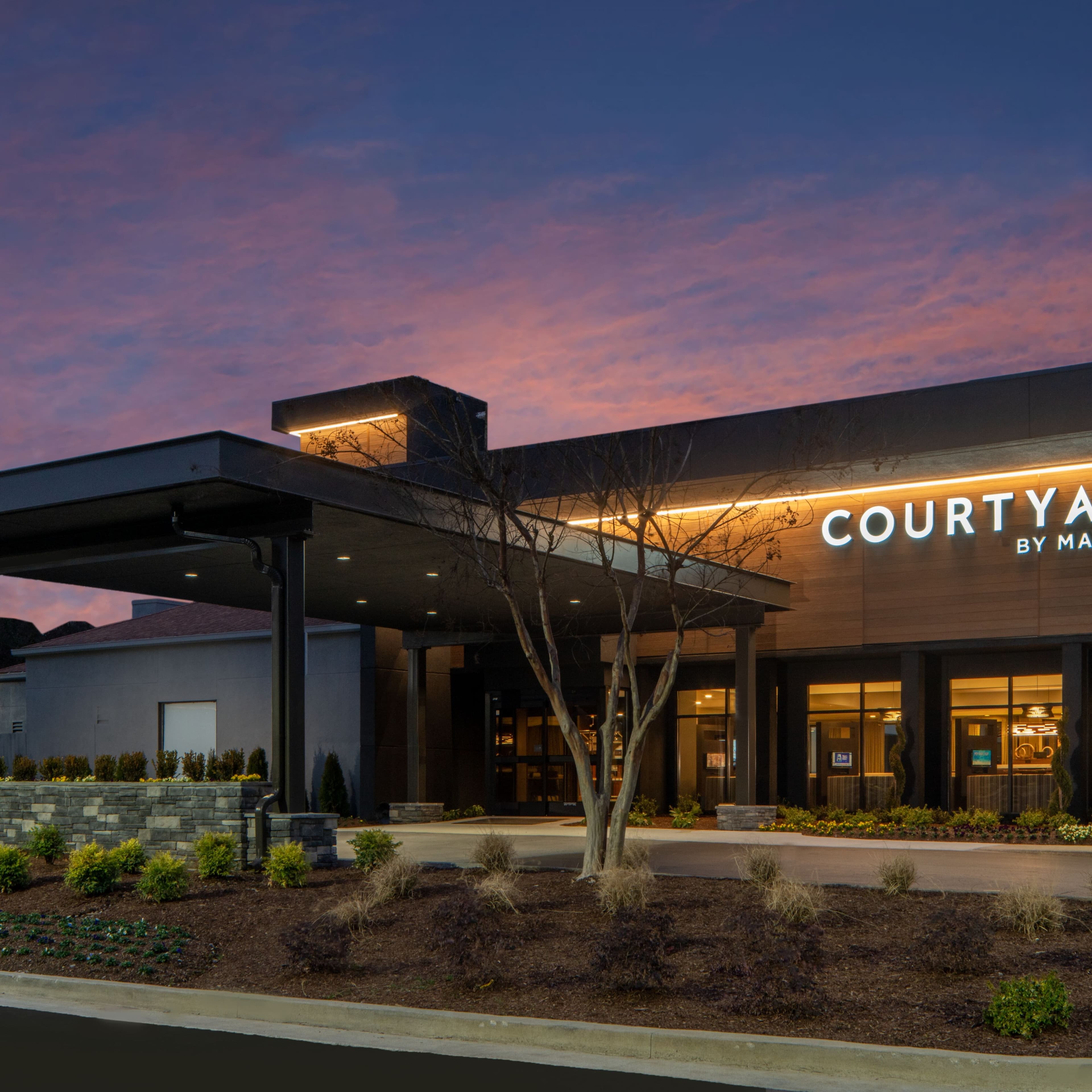 Courtyard Memphis Airport - Image 1
