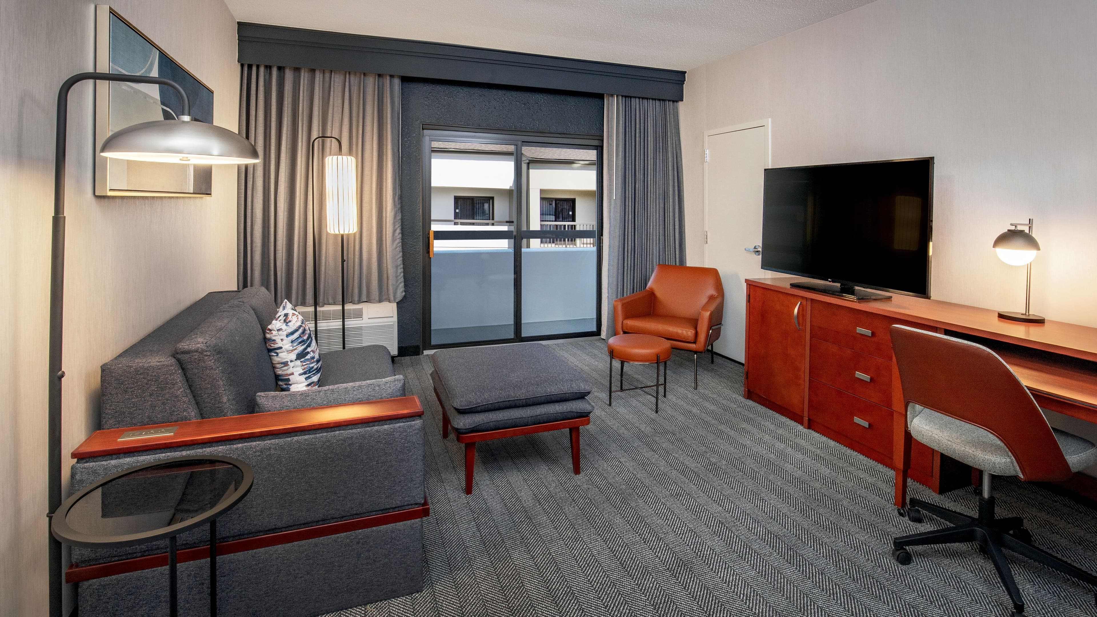 Courtyard Boston Andover - Image 2