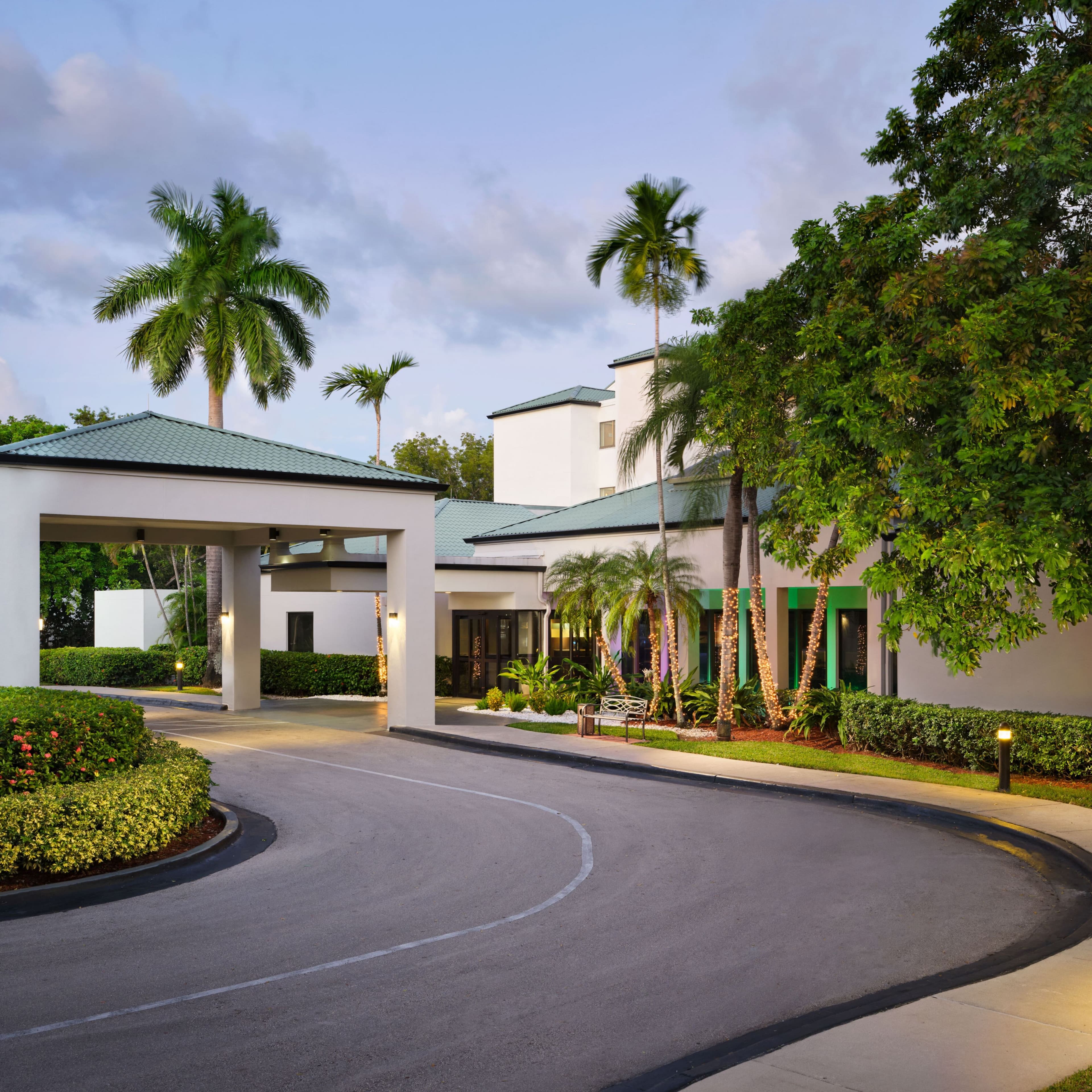 Courtyard Miami Airport West/Doral - Image 1