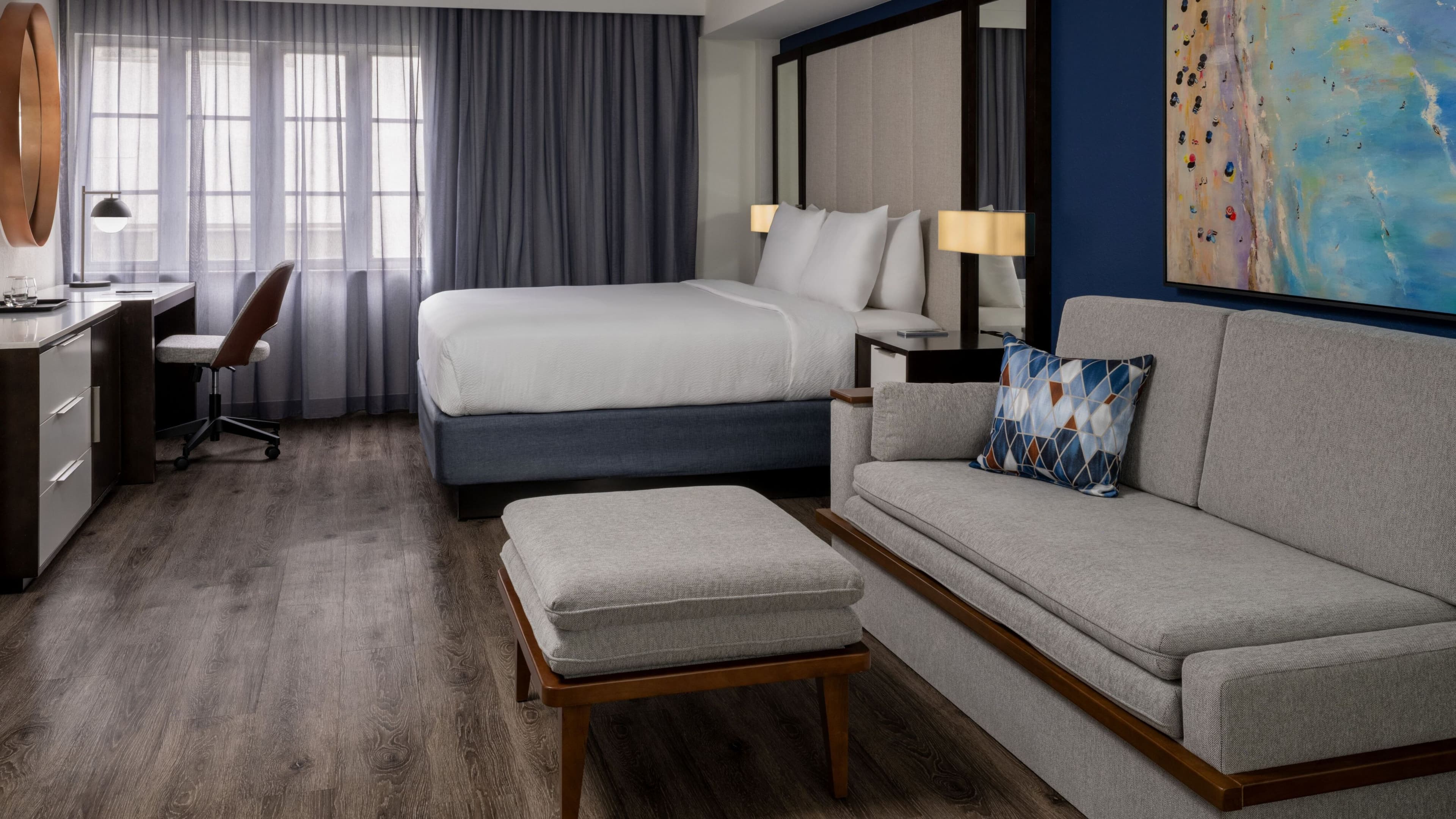 Courtyard Miami Beach South Beach - Image 4