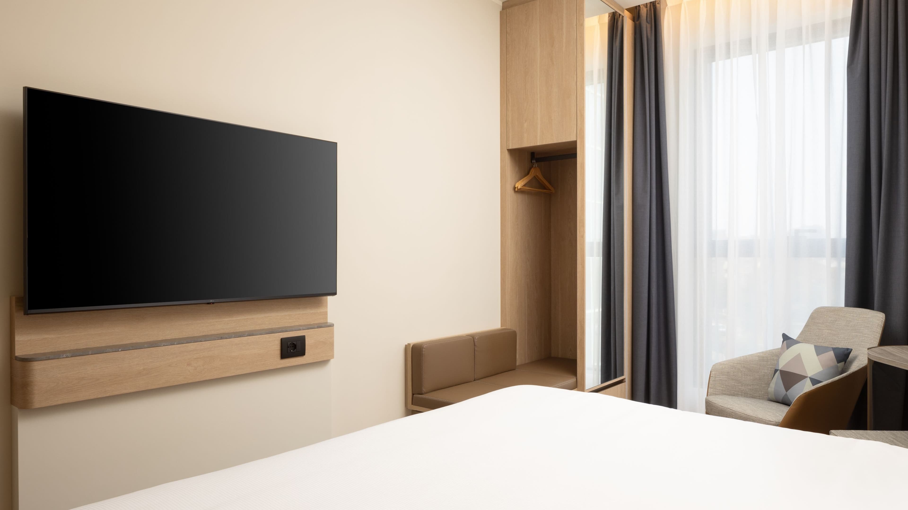 Standard - Image 4