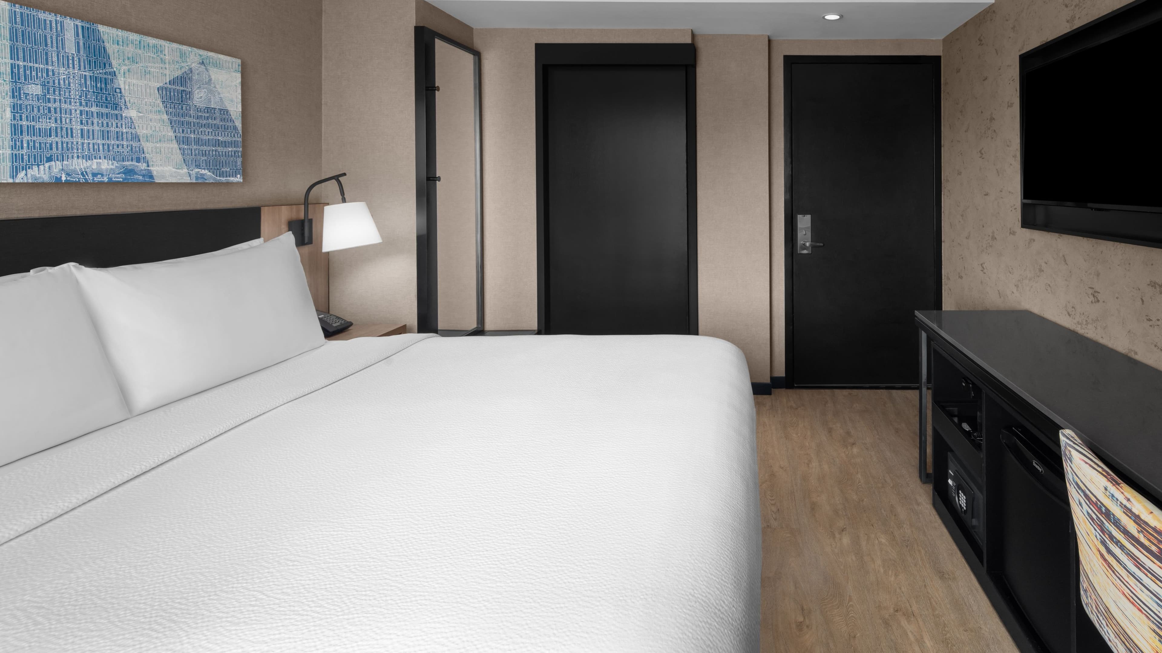 King Guest Room - Image 2