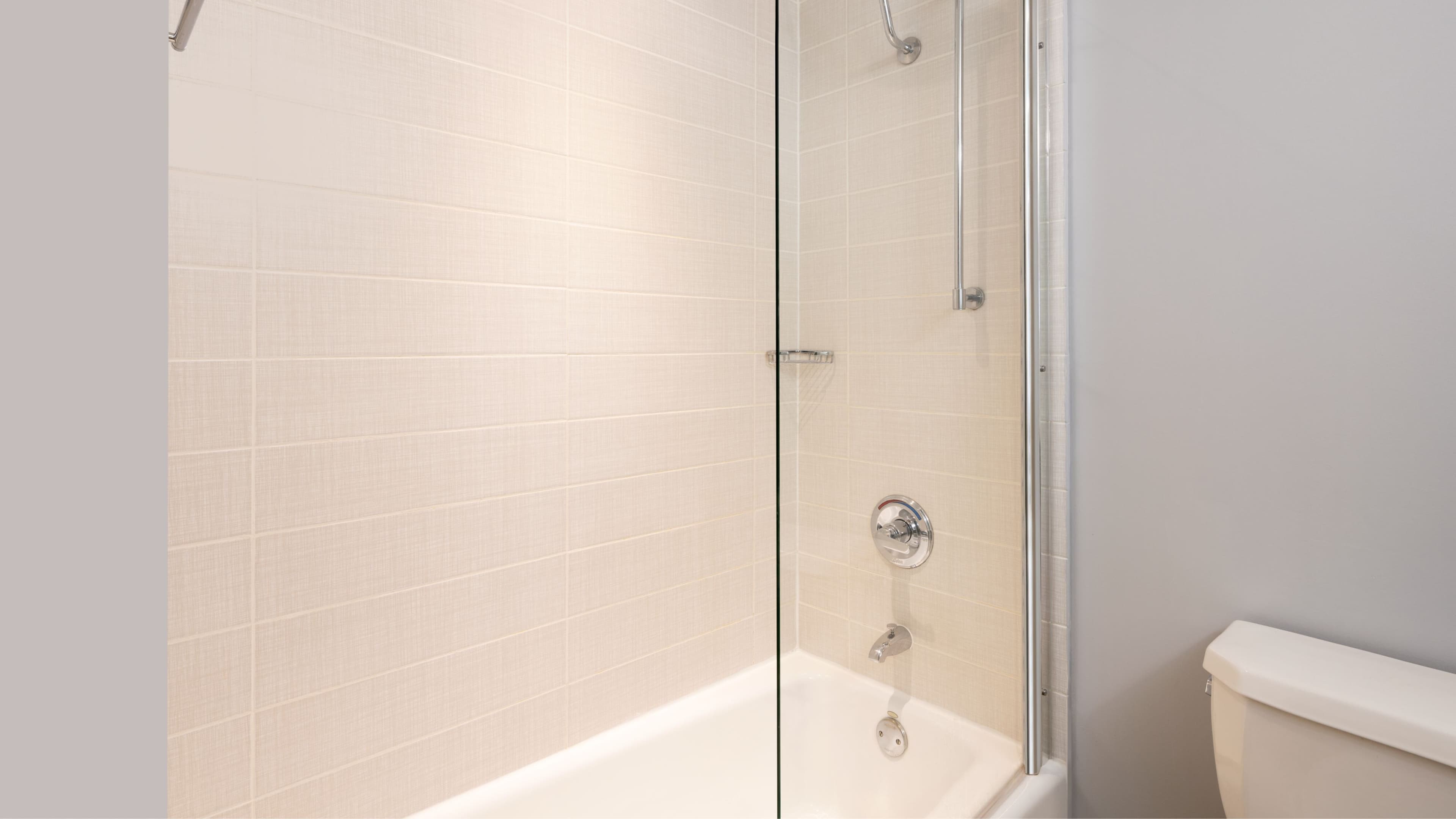 Standard Double Room - Image 6