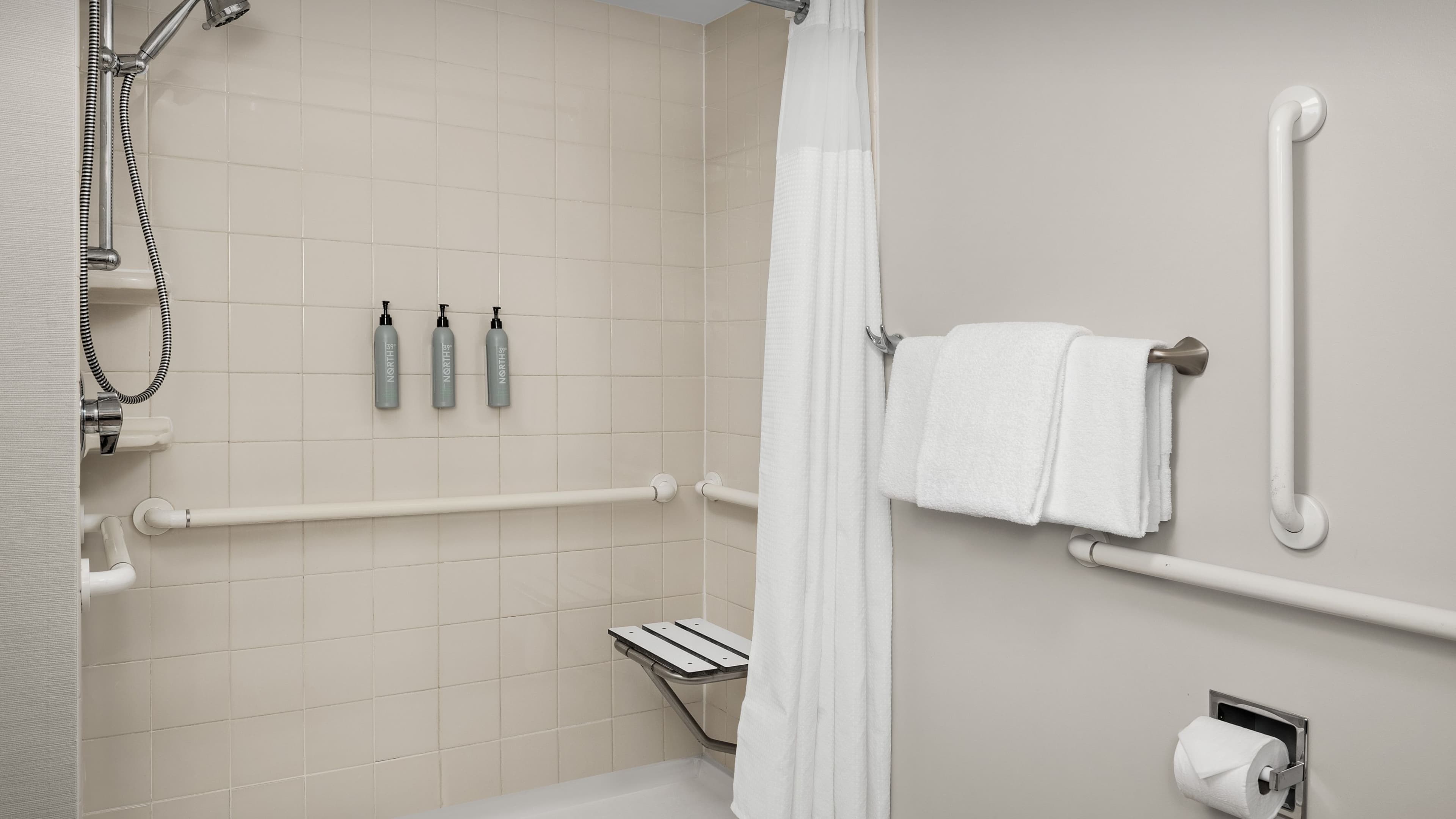 Deluxe Guest room - Image 8