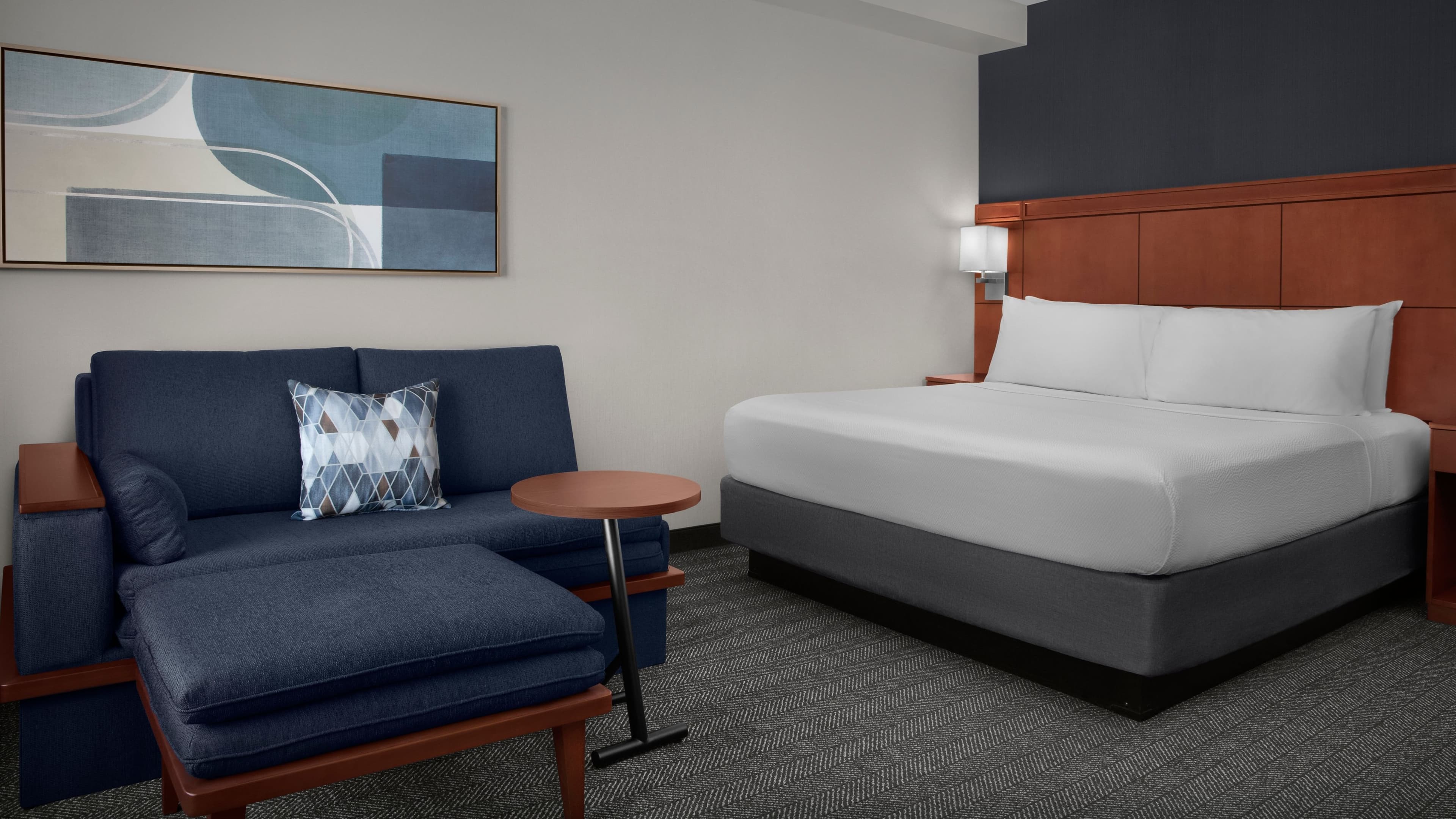 Courtyard Phoenix Chandler/Fashion Center - Image 2