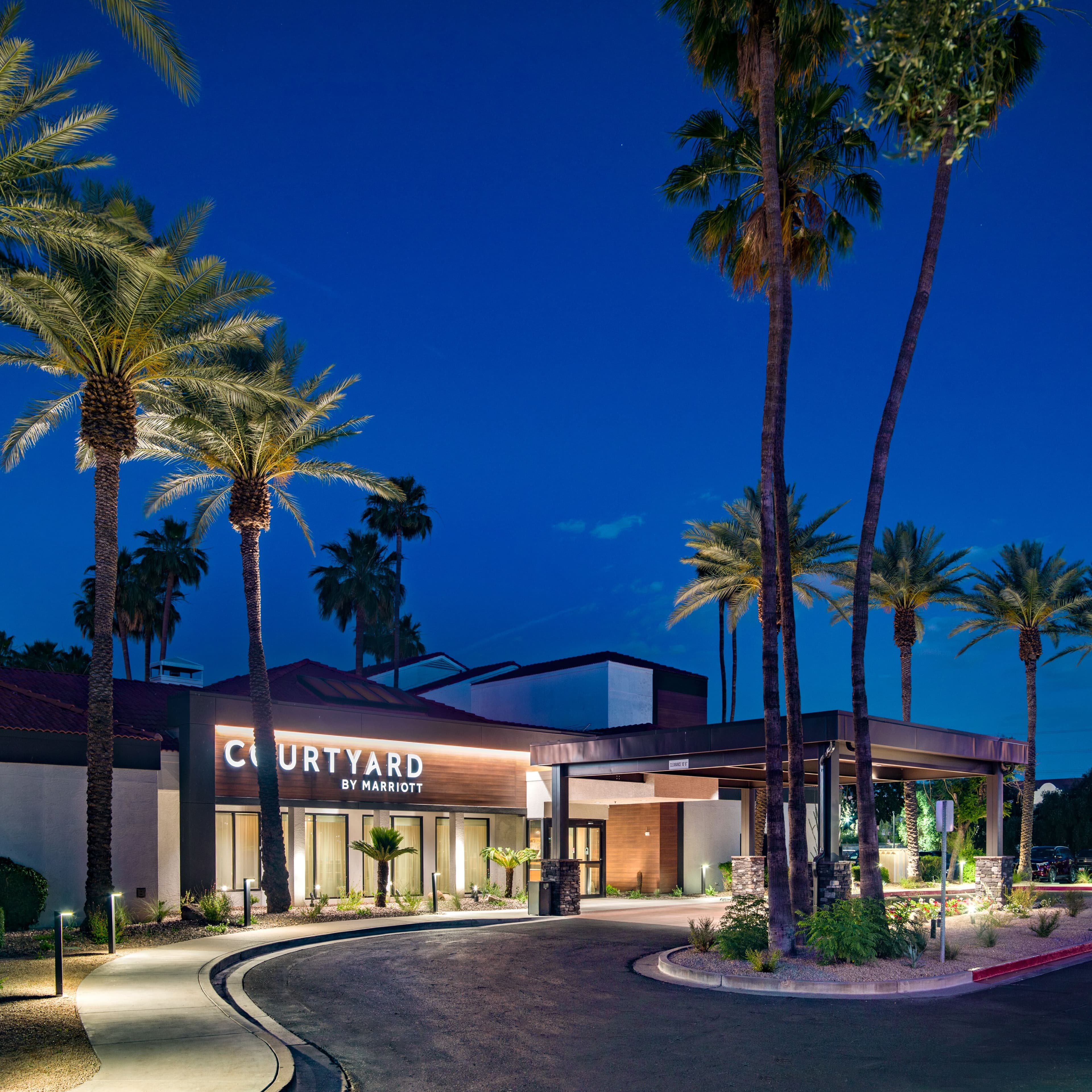 Courtyard Phoenix North - Image 1