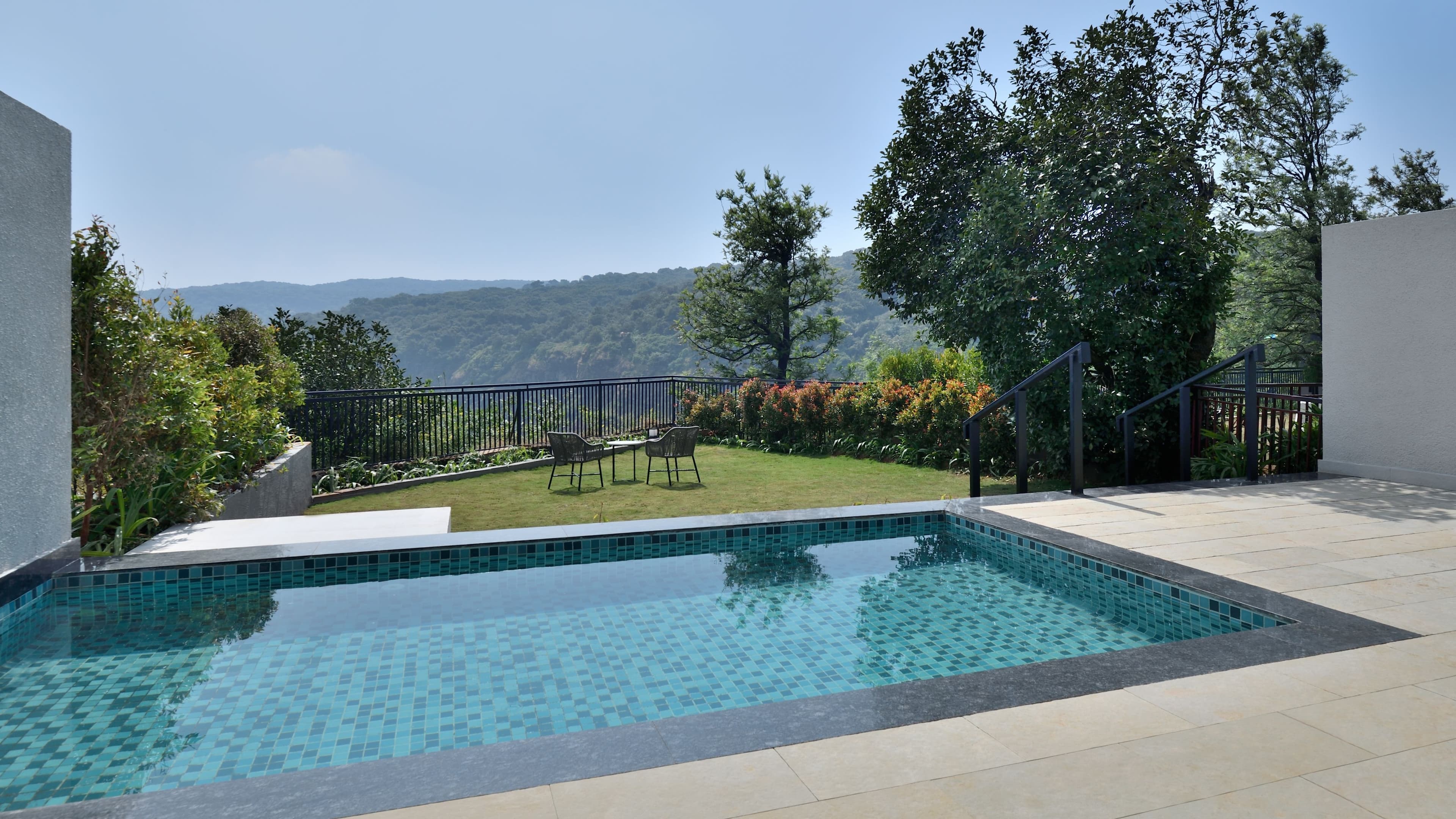 Courtyard Mahabaleshwar — 9