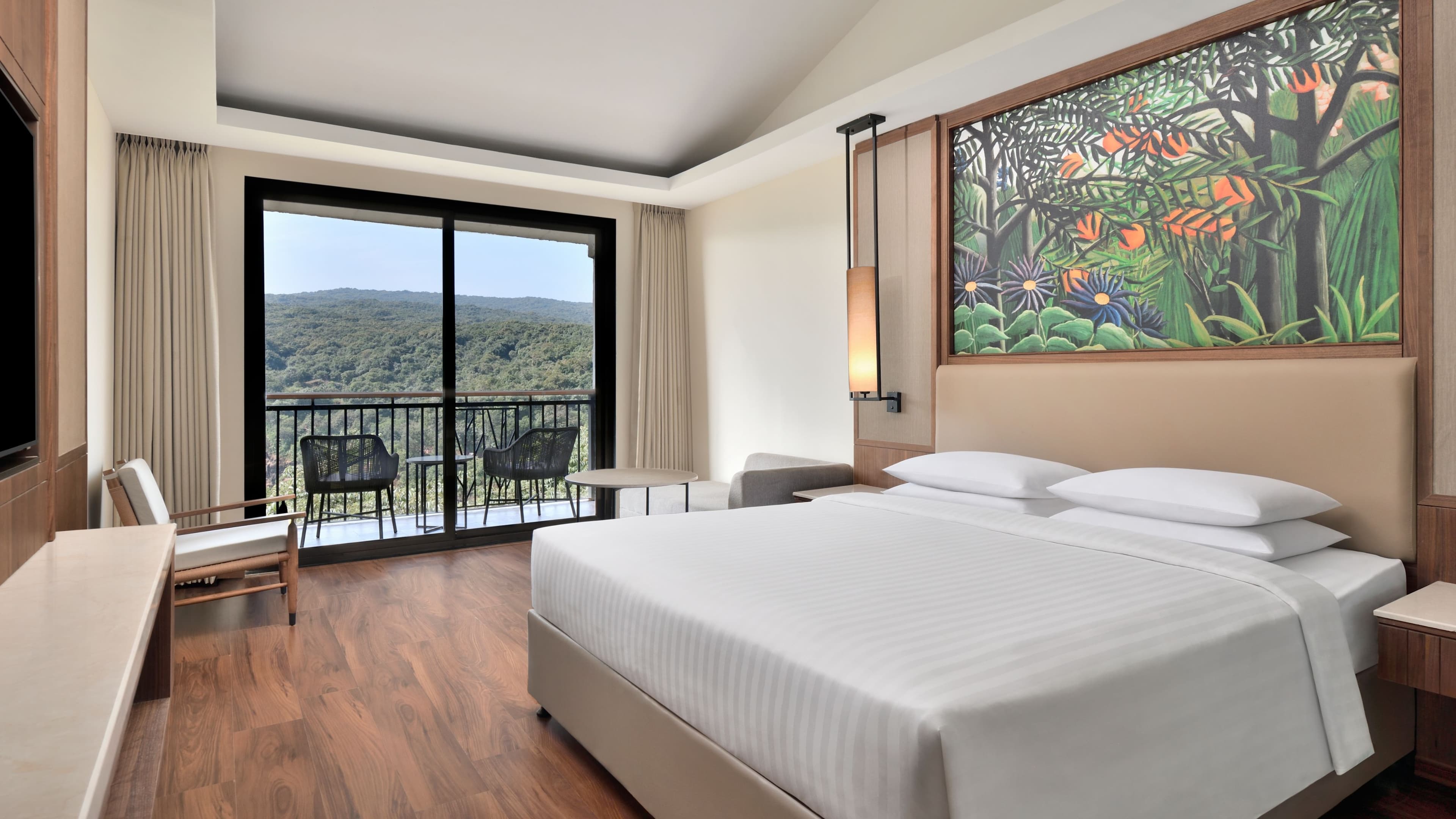 Deluxe Room with Bathtub - Image 1