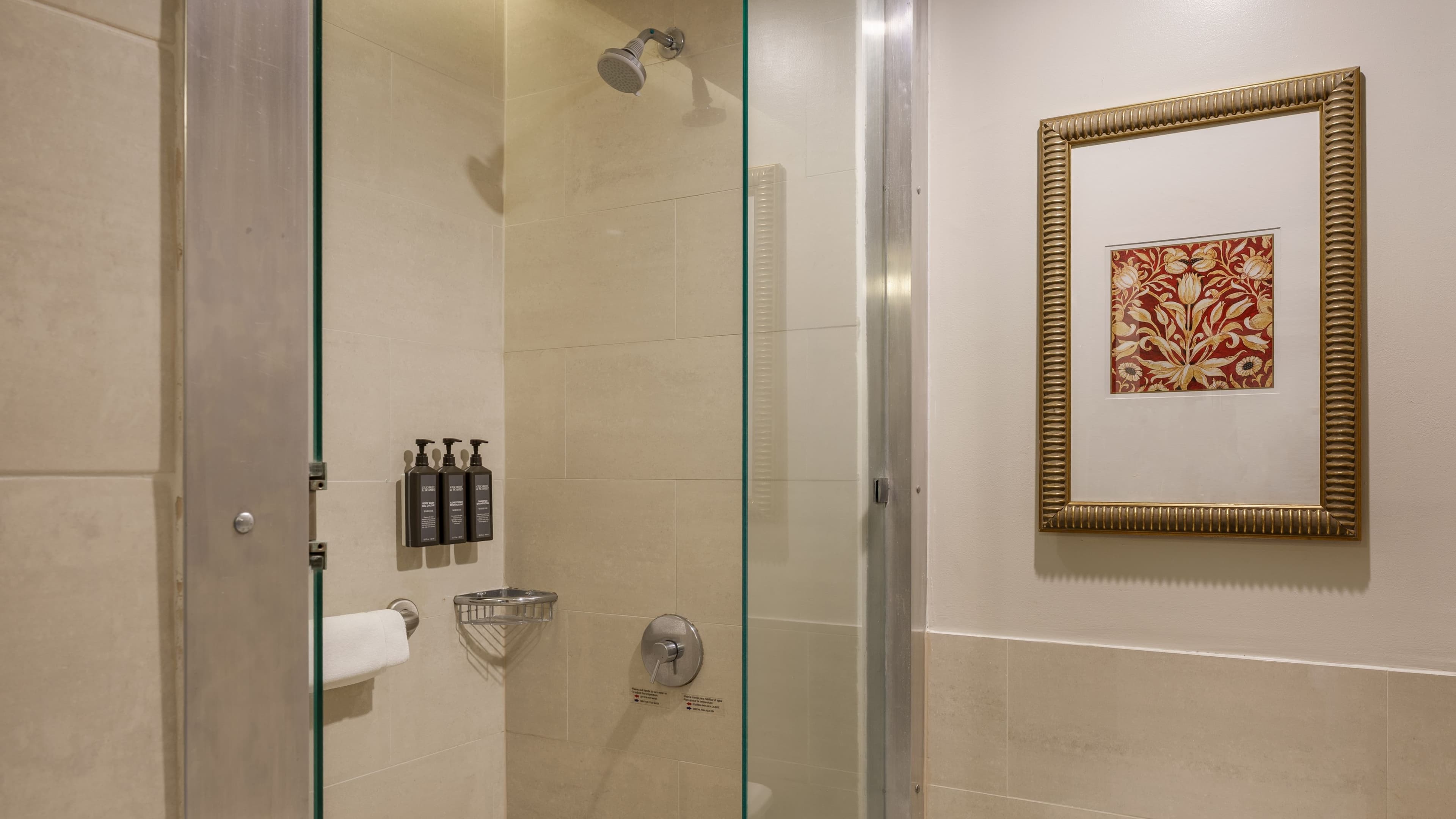 Standard Double Room - Image 6