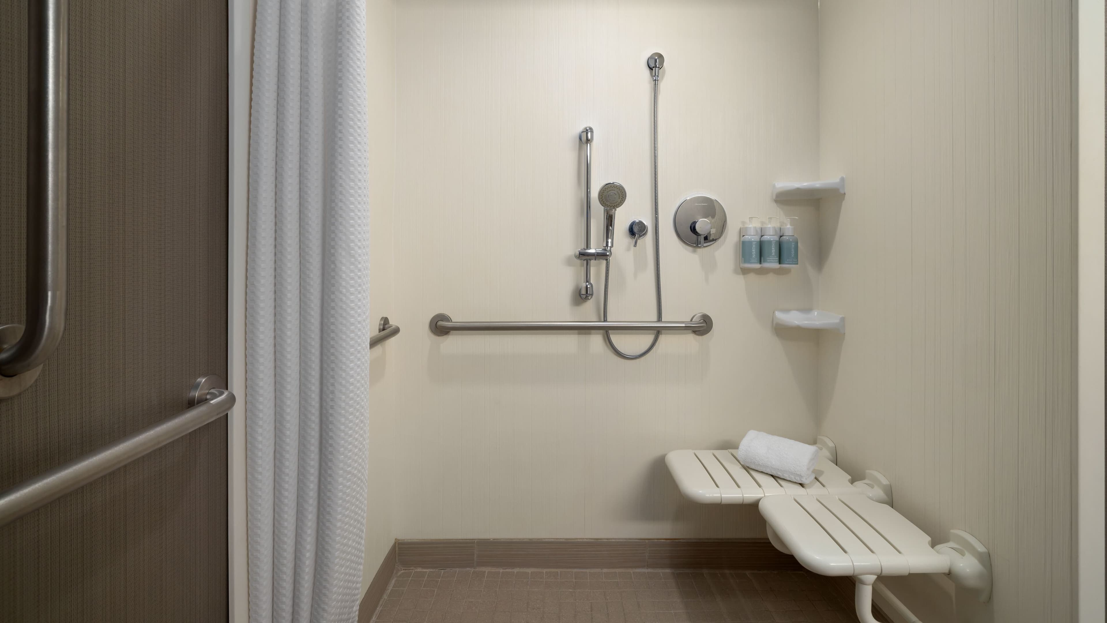 King Guest Room - Image 5