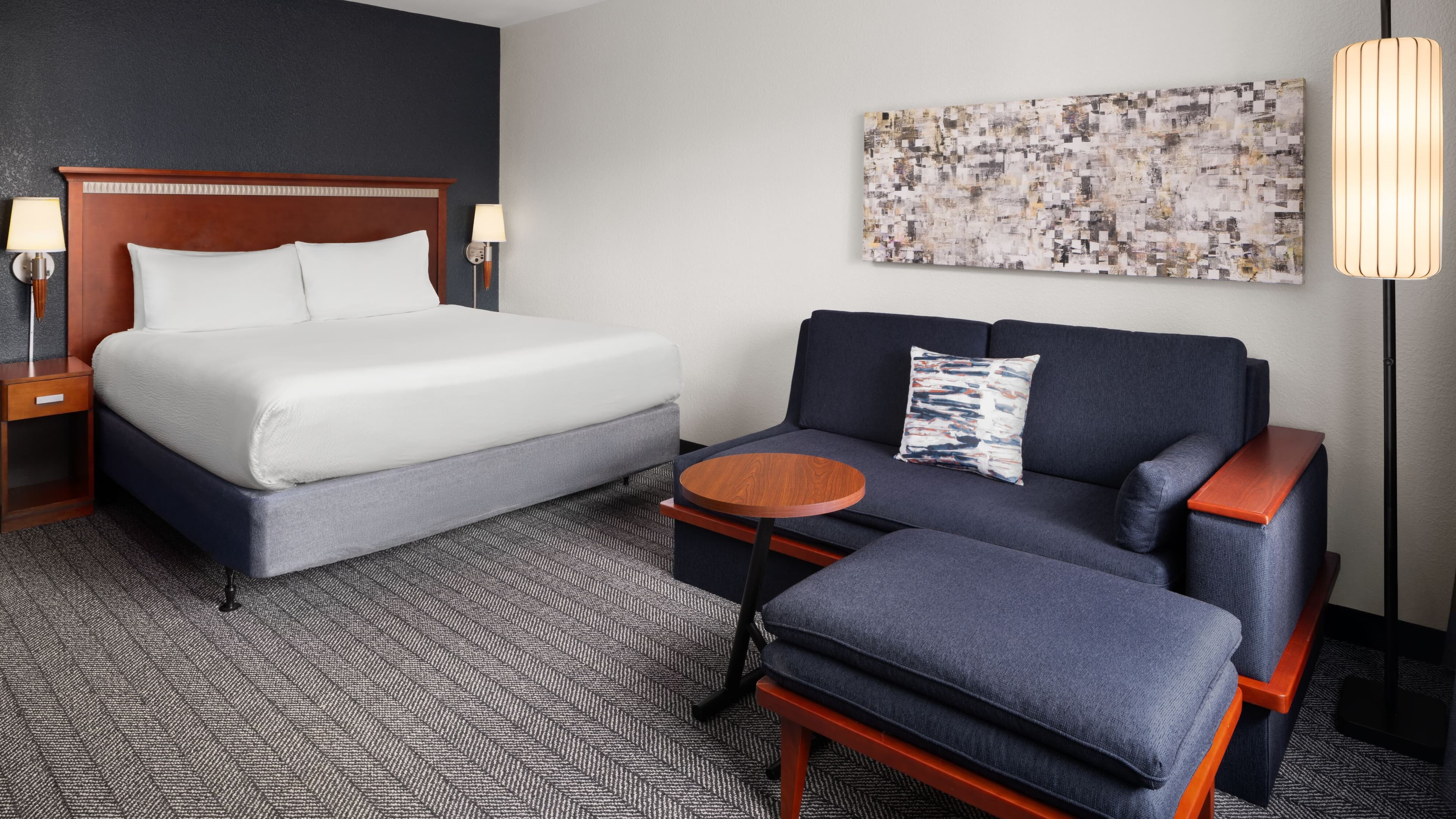 Courtyard Fort Myers at I-75 and Gulf Coast Town Center - Image 2