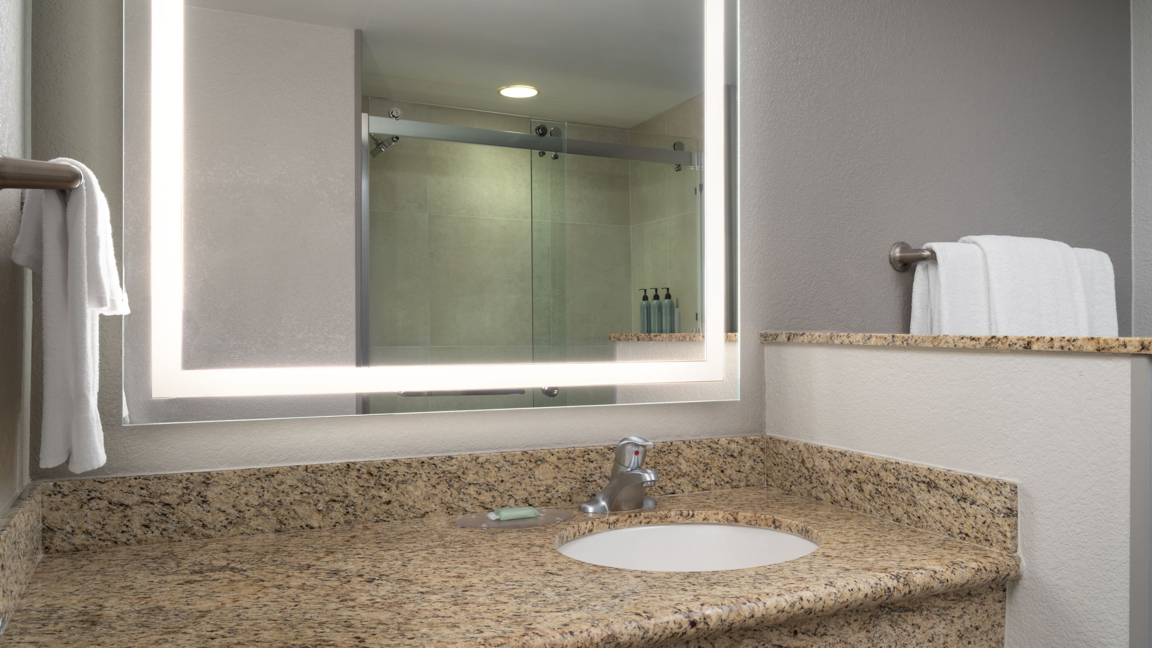 Courtyard Fort Myers at I-75 and Gulf Coast Town Center - Image 5