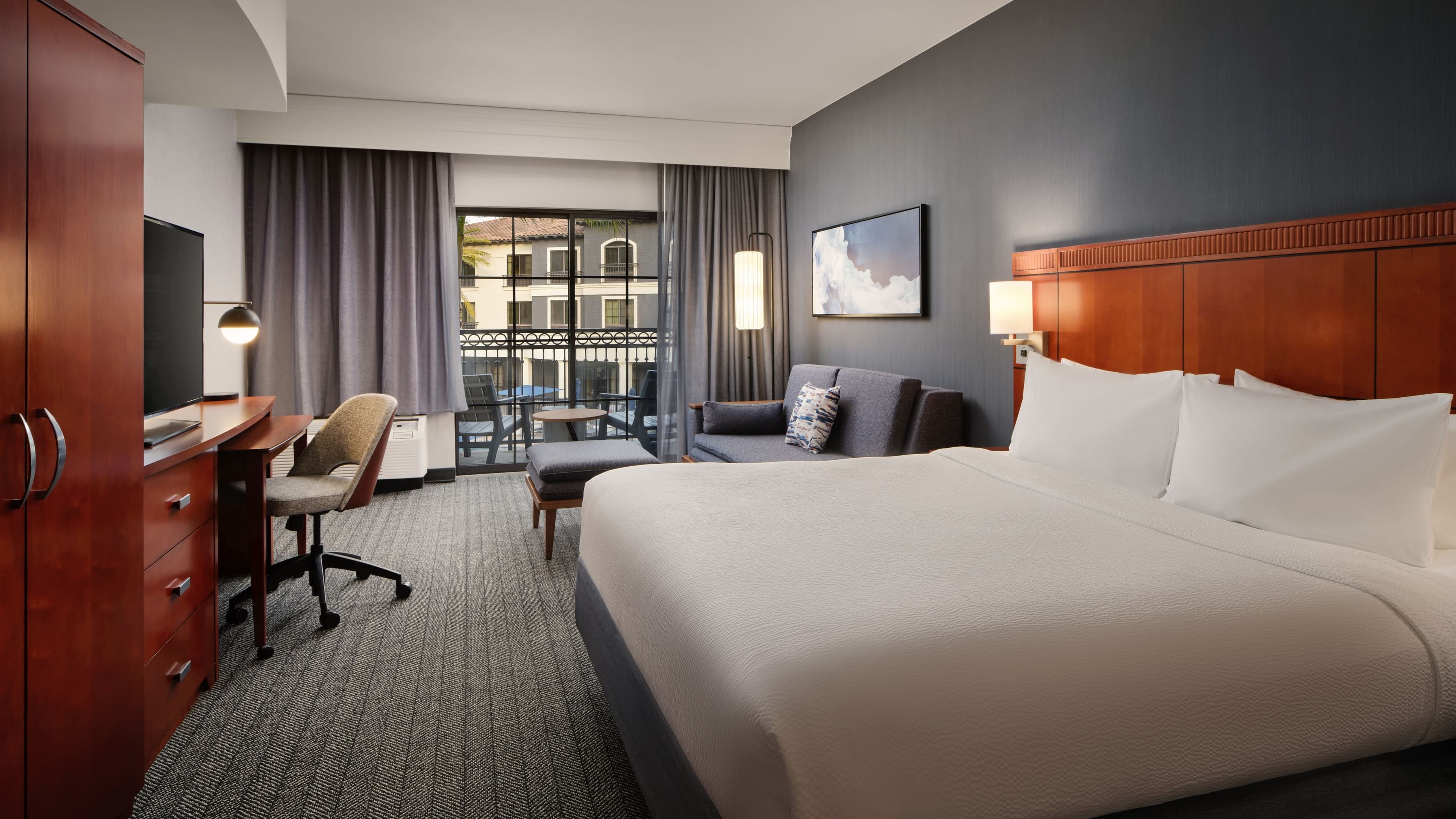 Courtyard San Luis Obispo - Image 2