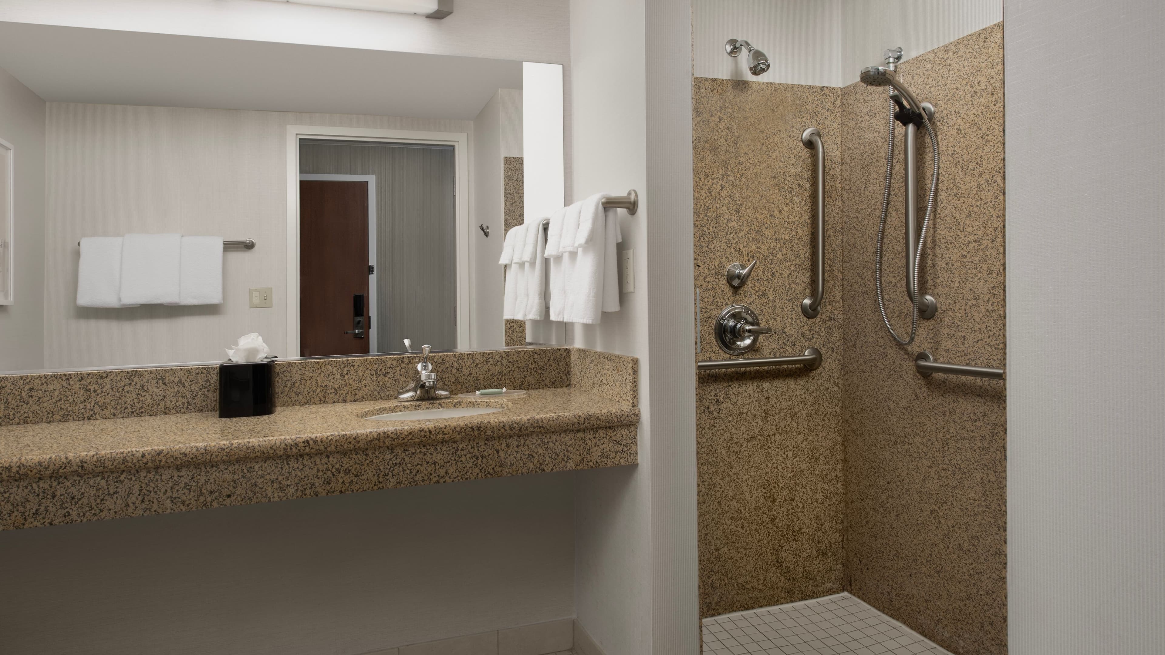 Guest room - Image 11