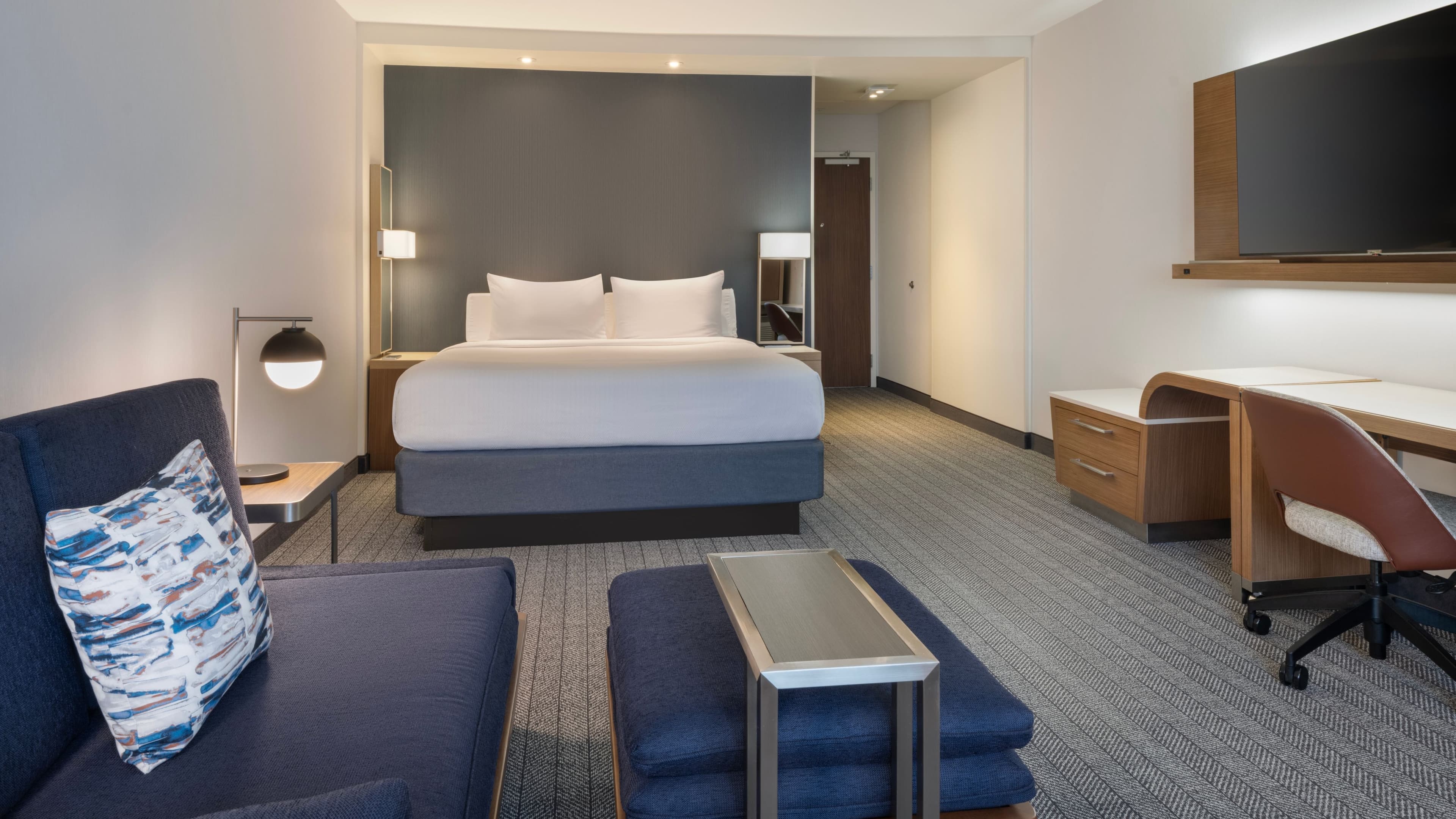 Courtyard Redwood City - Image 2