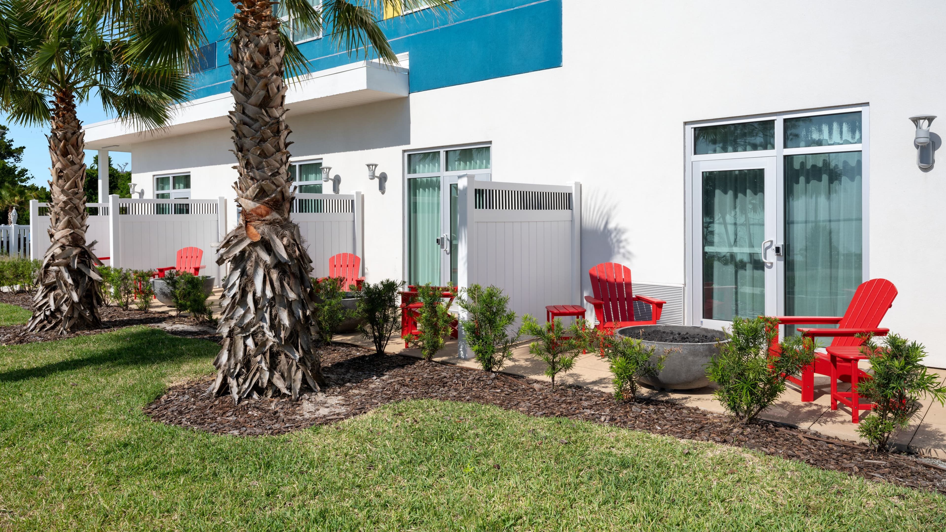 Courtyard Titusville Kennedy Space Center — 12