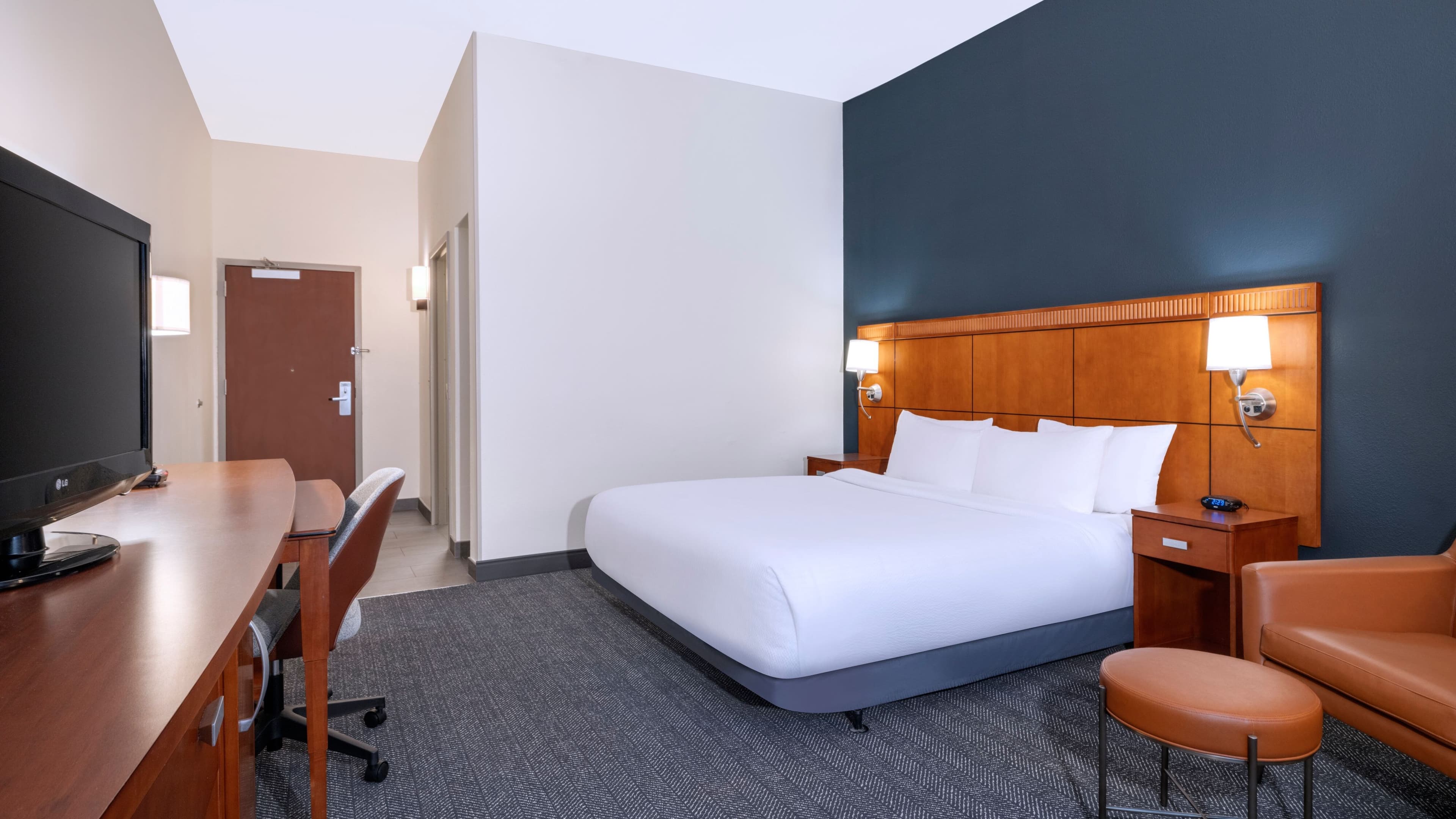 One King Bed - Image 1