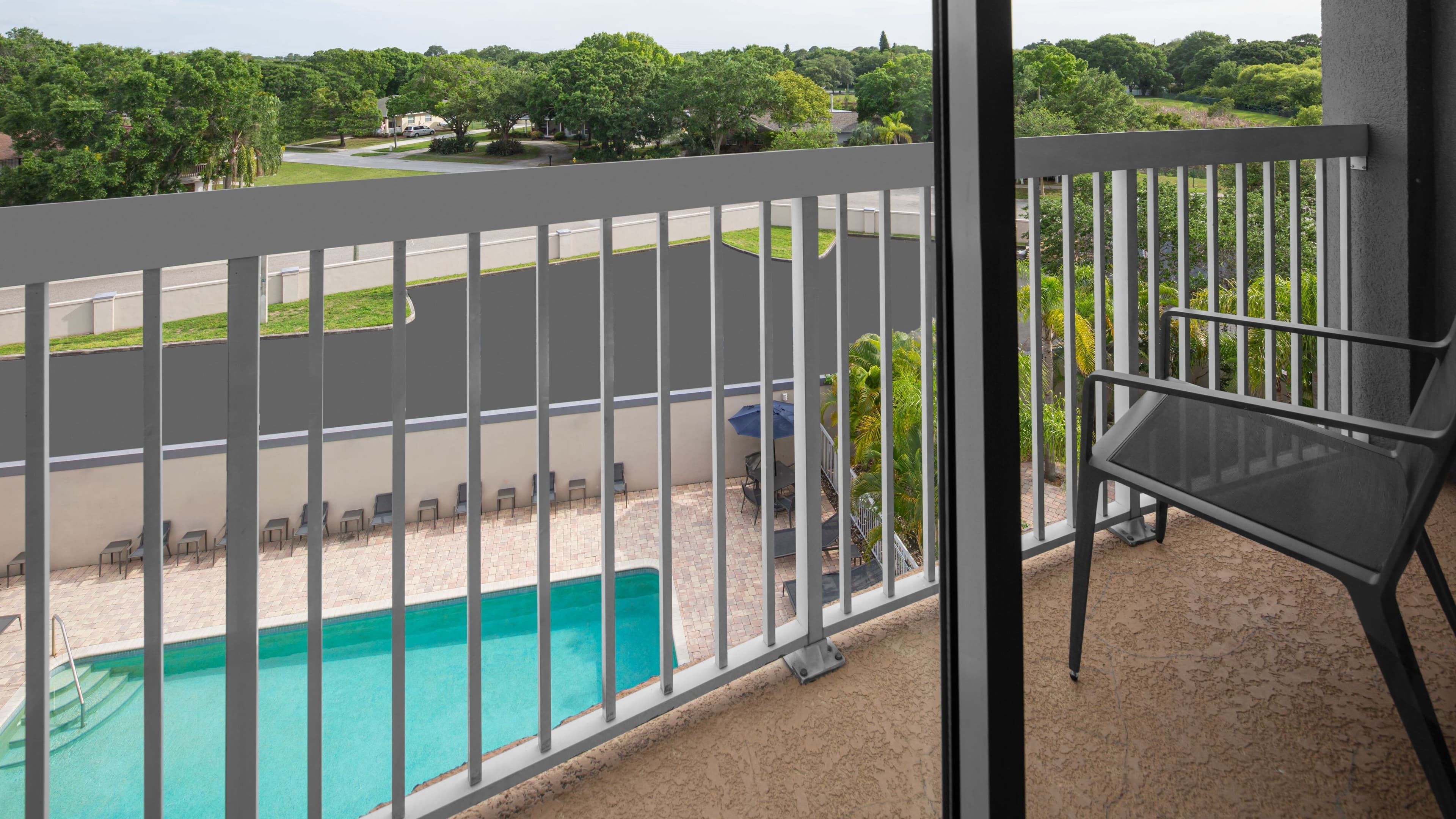 Courtyard Tampa Oldsmar — 14