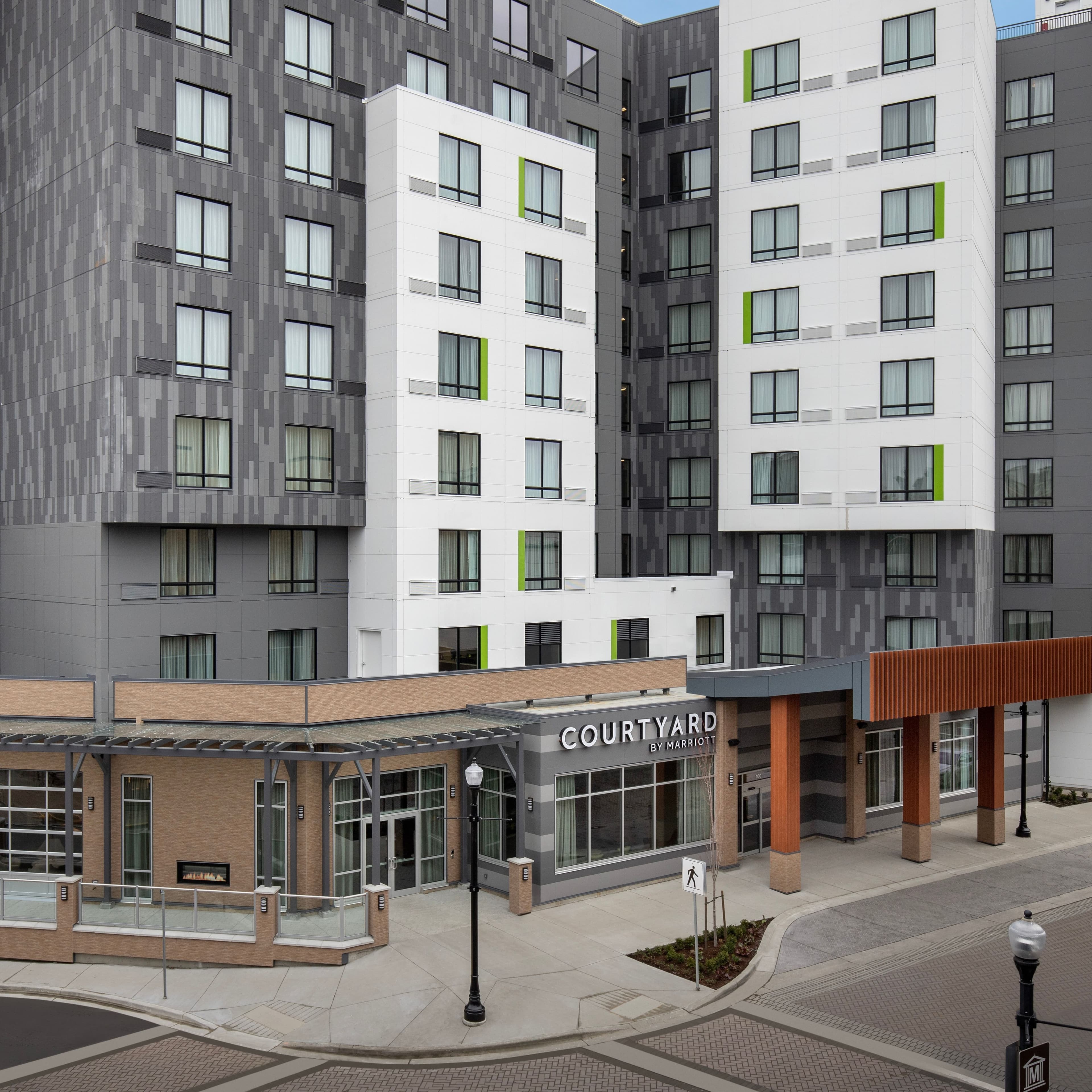 Courtyard Nanaimo - Image 1