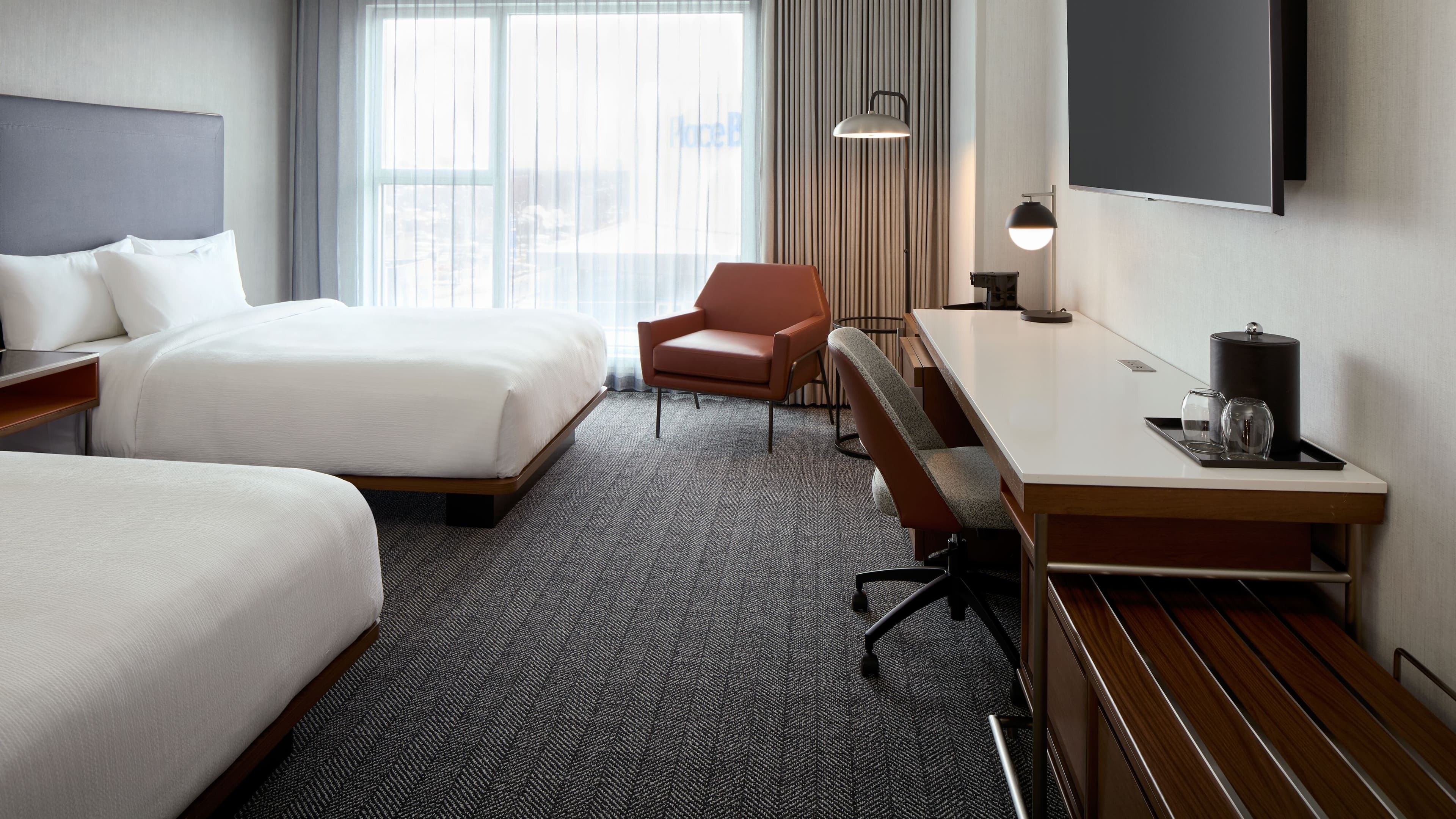 Courtyard  Montreal Laval — 8