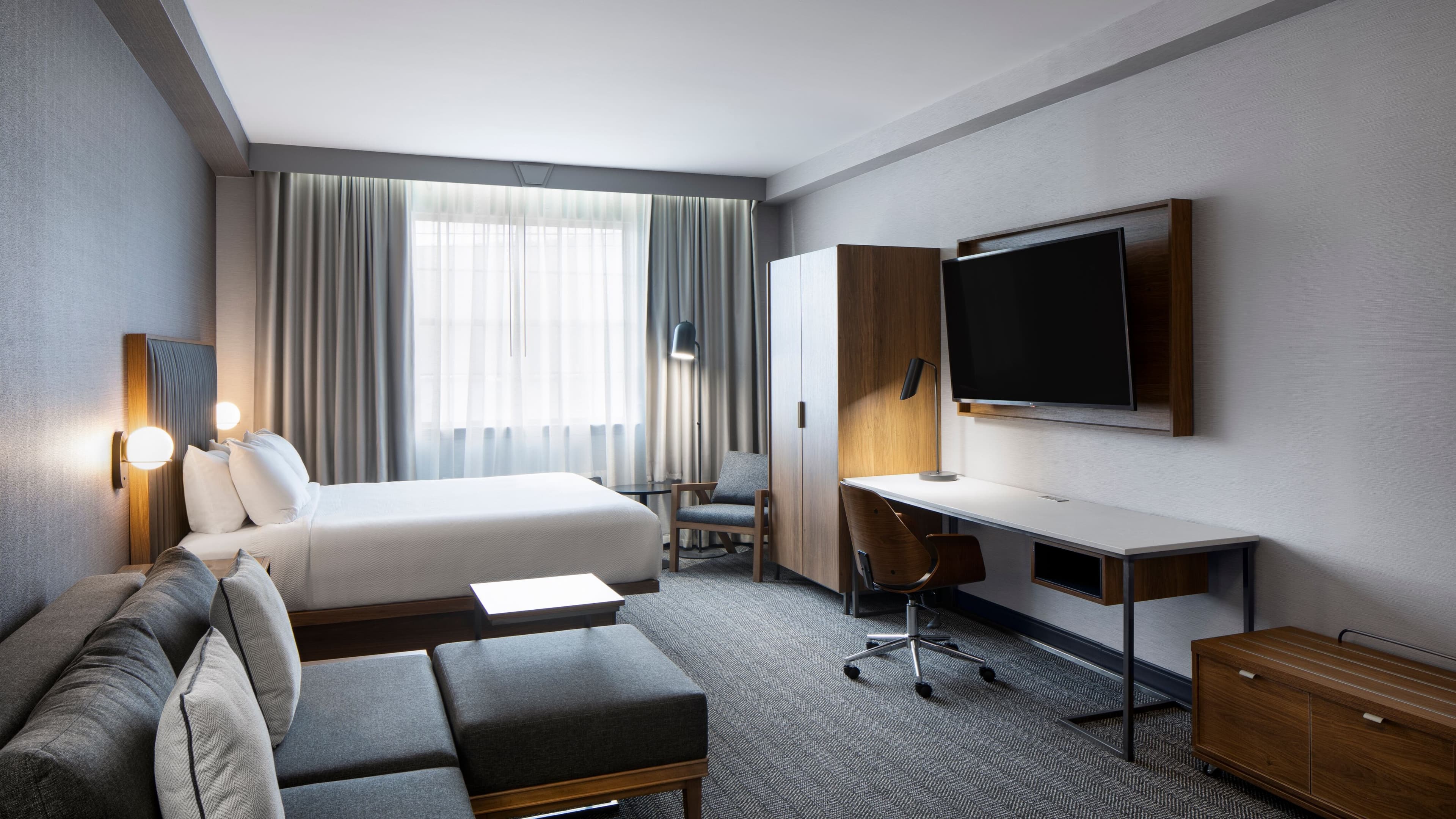 Junior Suite - Image 1