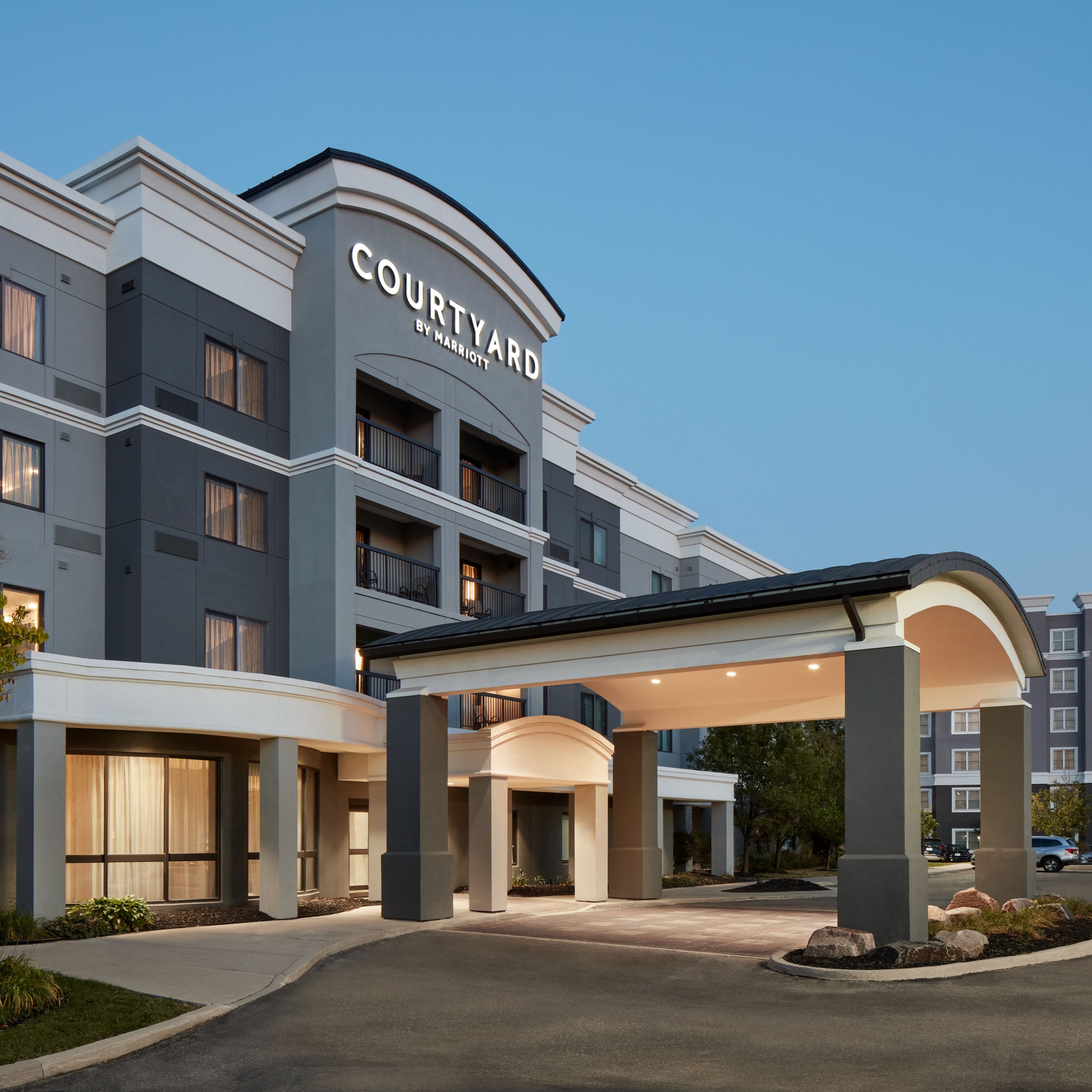 Courtyard Mississauga-Airport Corporate Centre West - Image 1
