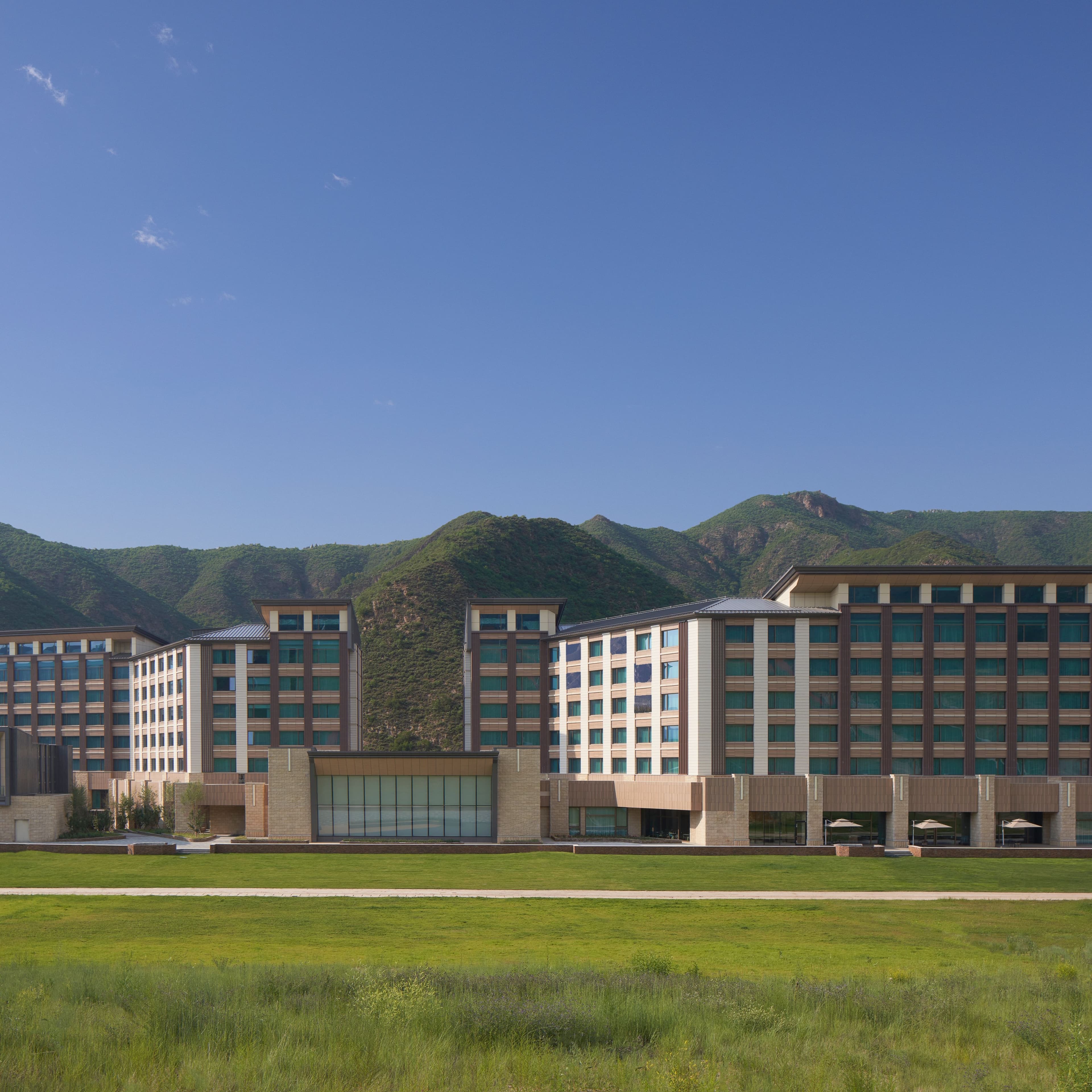 Courtyard Chongli - Image 1