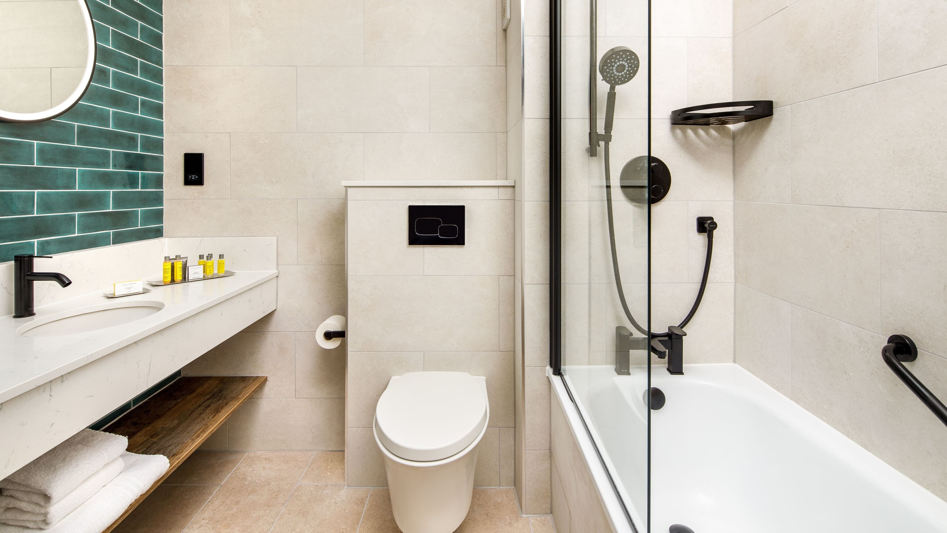 Delta Hotels Warwick - Image 5