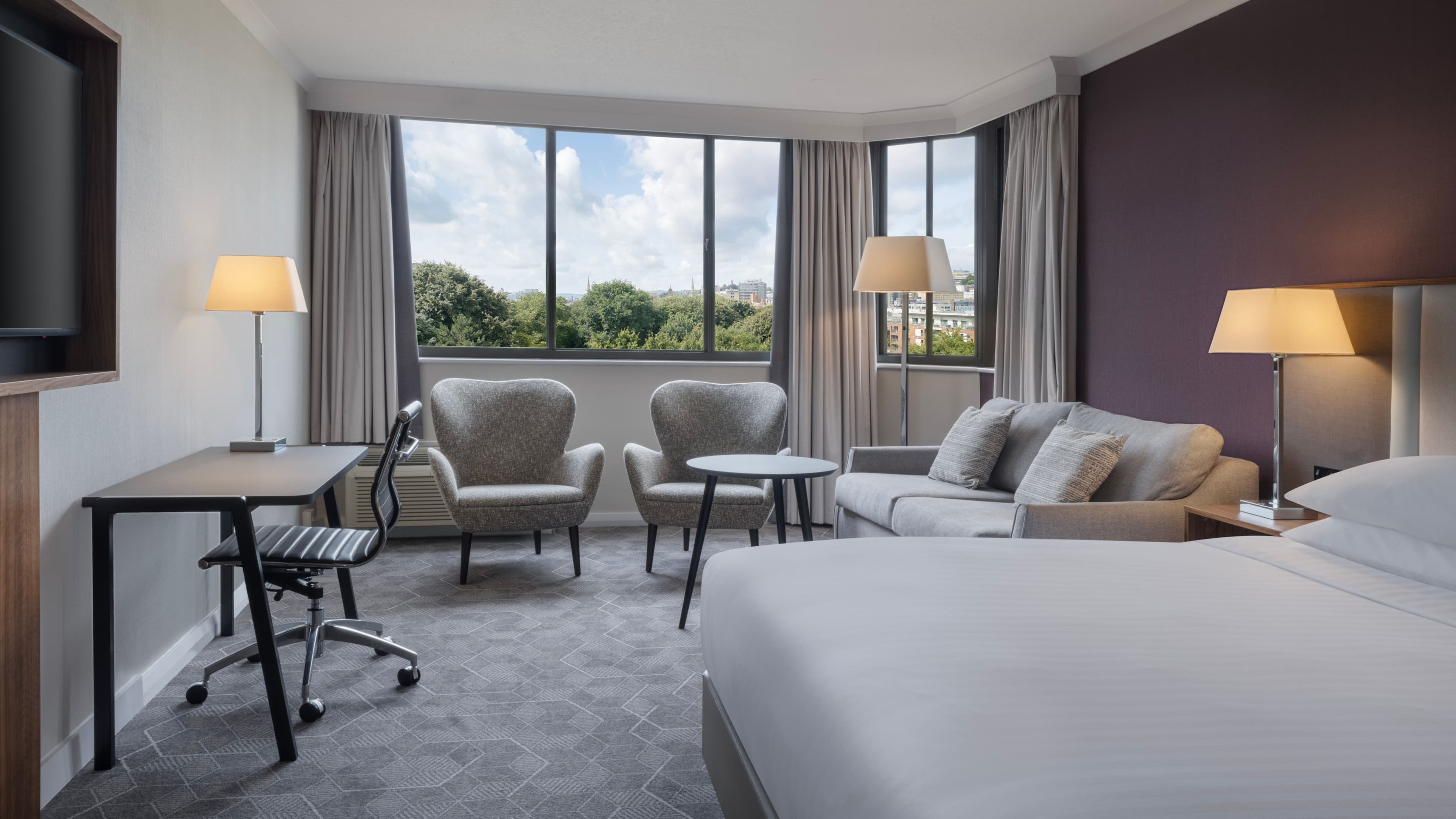Corner Junior Suite - Image 1